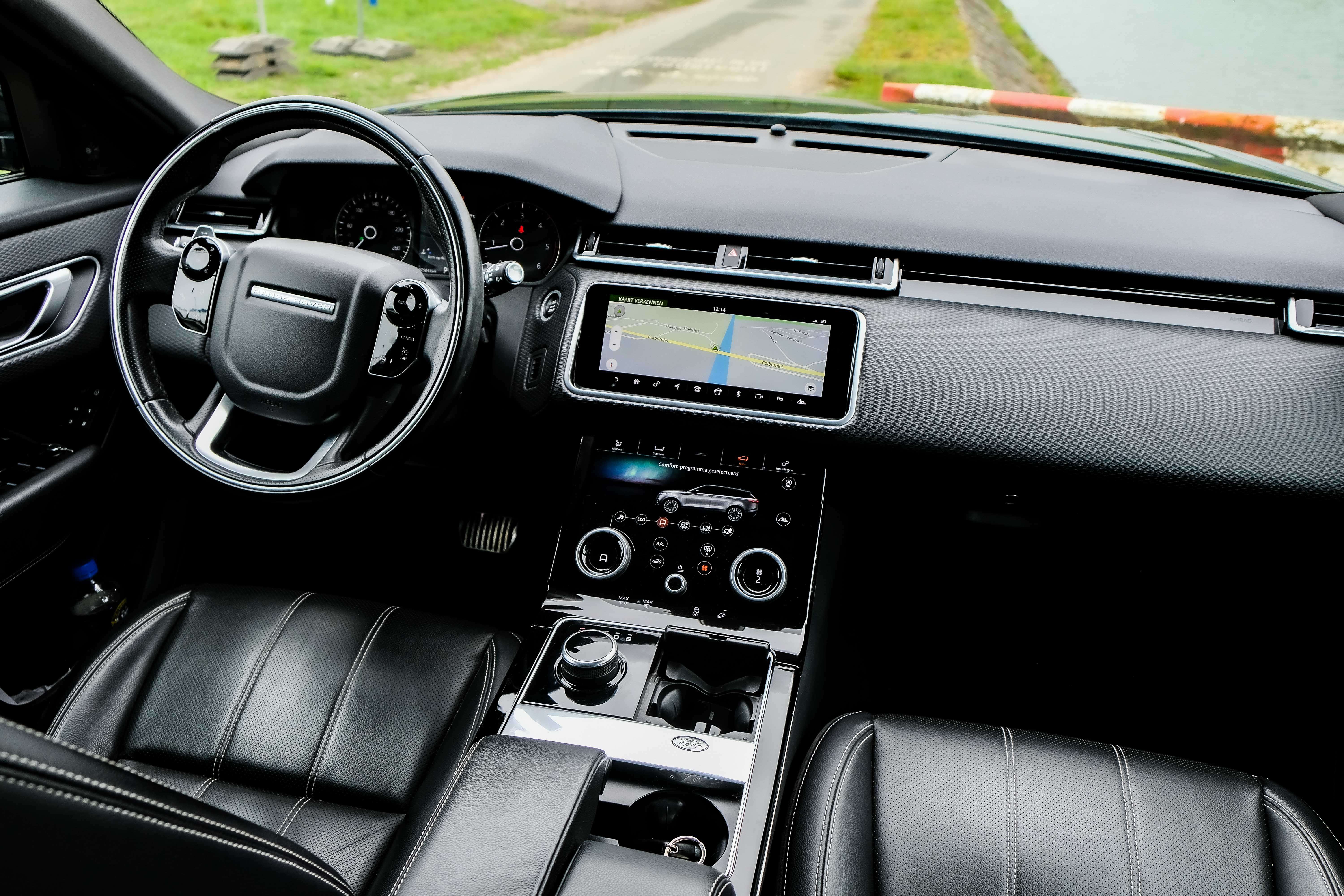 Land Rover Range Rover Velar R-Dynamic S 241pk OpenDak Meridian Historiek
