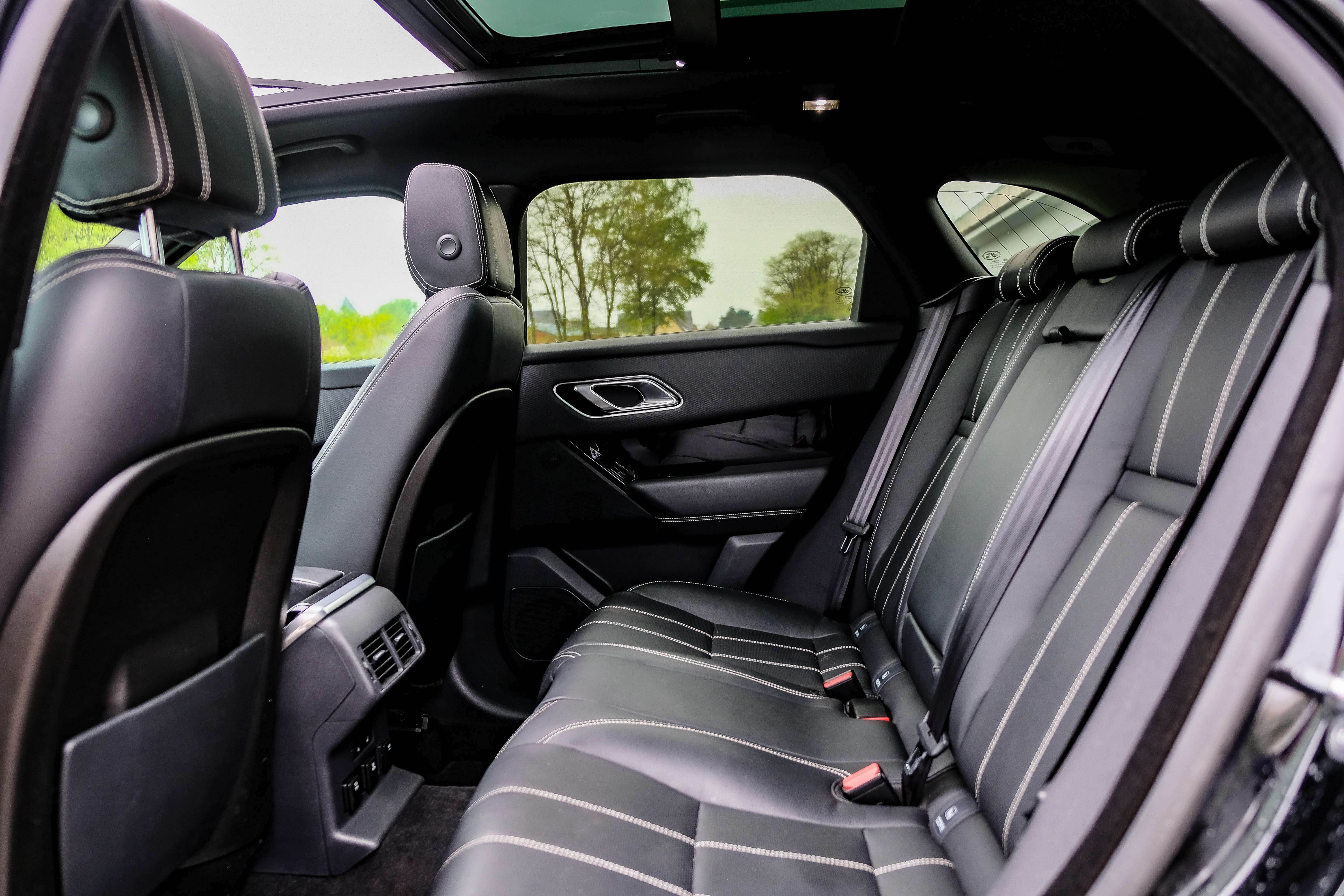 Land Rover Range Rover Velar R-Dynamic S 241pk OpenDak Meridian Historiek