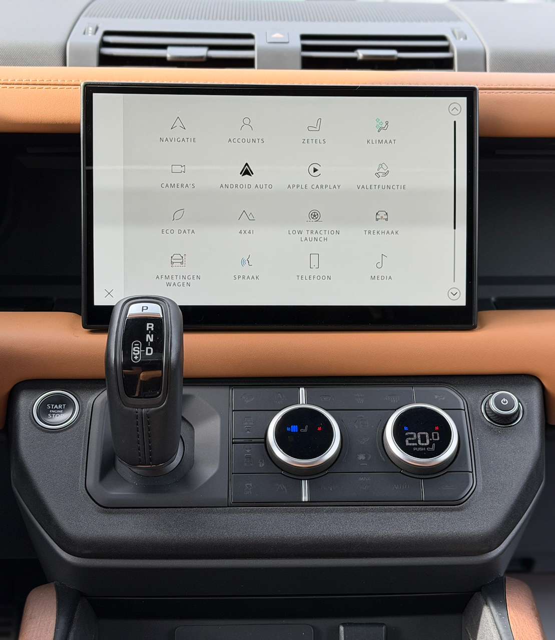Land Rover Defender P300 KAHN PANO MERIDIAN 360°CAM VERWAMD EN GEVENTILEERD LEDER