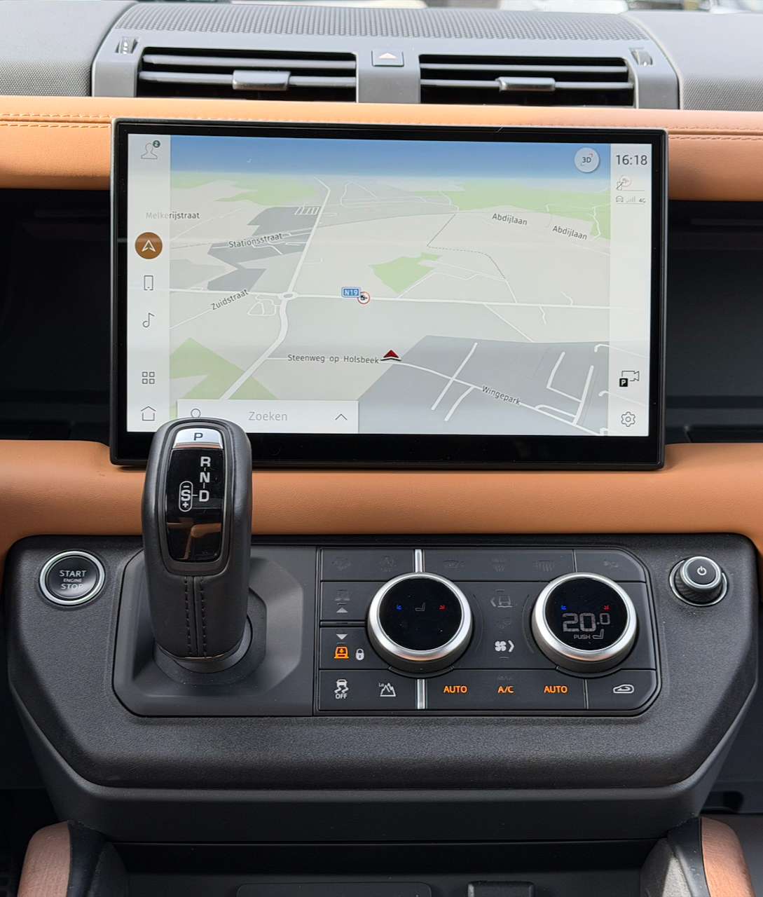 Land Rover Defender P300 KAHN PANO MERIDIAN 360°CAM VERWAMD EN GEVENTILEERD LEDER
