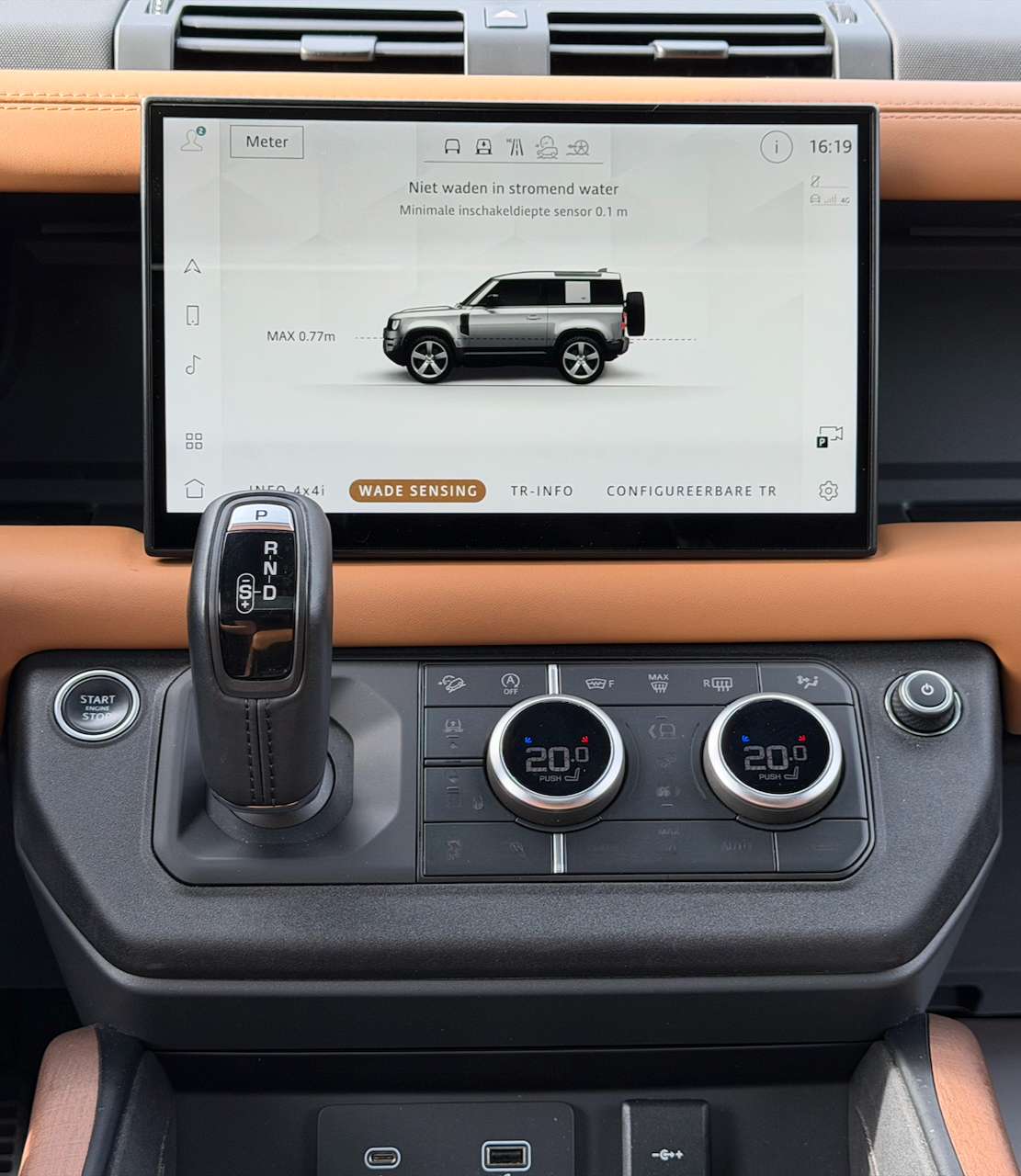 Land Rover Defender P300 KAHN PANO MERIDIAN 360°CAM VERWAMD EN GEVENTILEERD LEDER