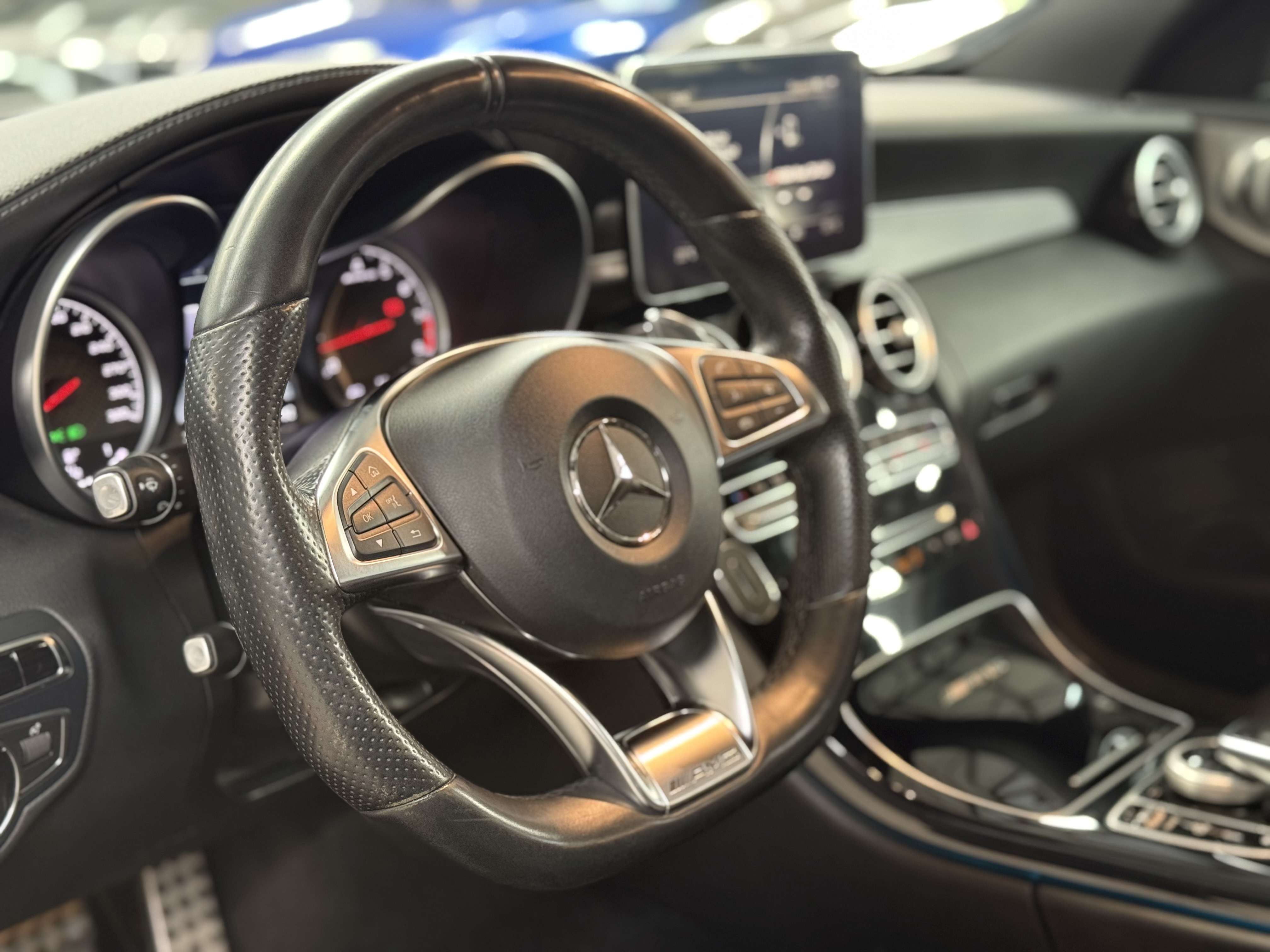 Mercedes-Benz C 63 AMG CARNET COMPLET * CAMERA 360 * BURMESTER * SIEGE CH