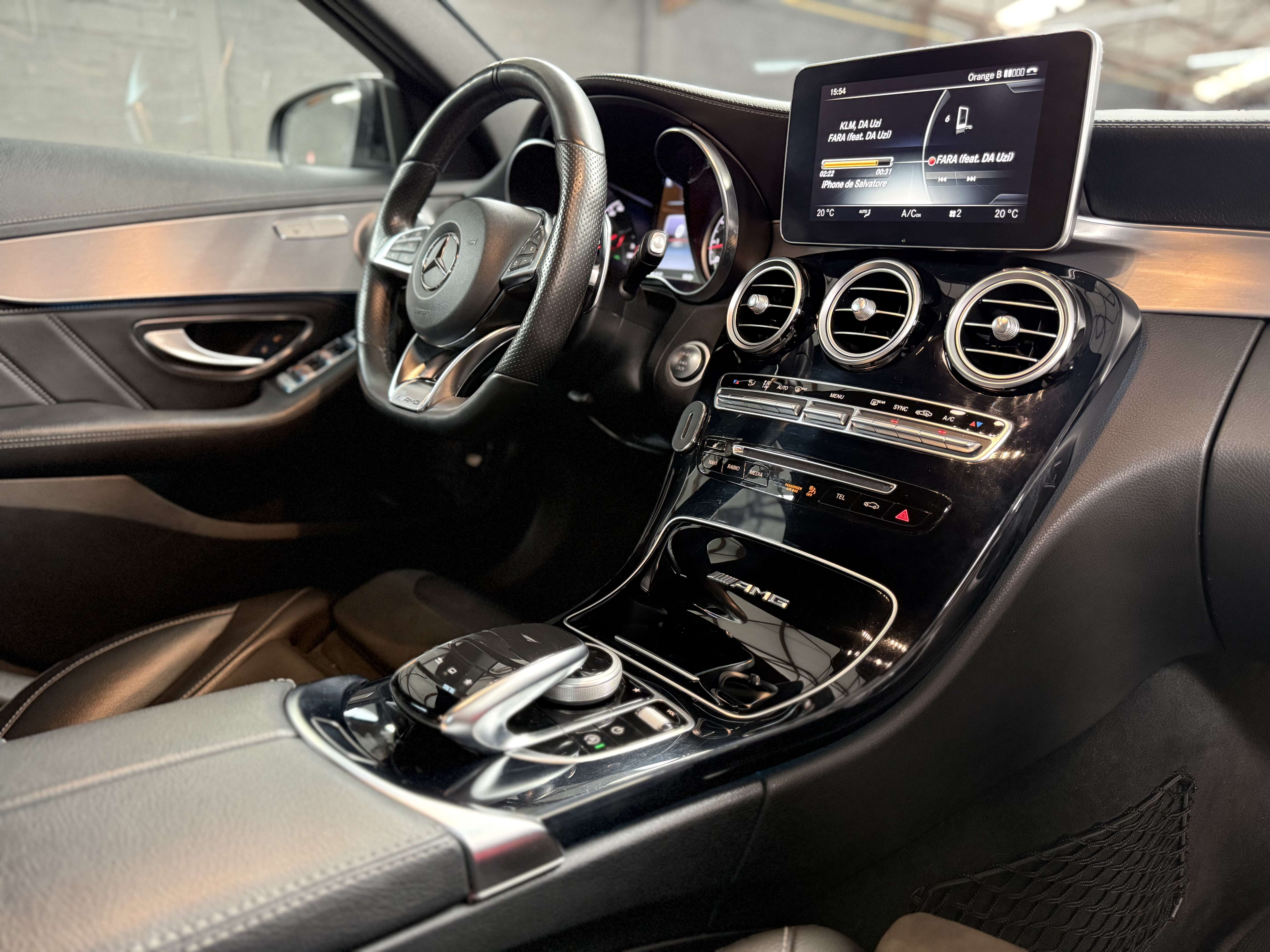 Mercedes-Benz C 63 AMG CARNET COMPLET * CAMERA 360 * BURMESTER * SIEGE CH