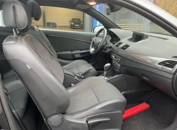 Renault Megane III (2) COUPE CABRIOLET 1.5 DCI 110 FAP GT LINE EDC