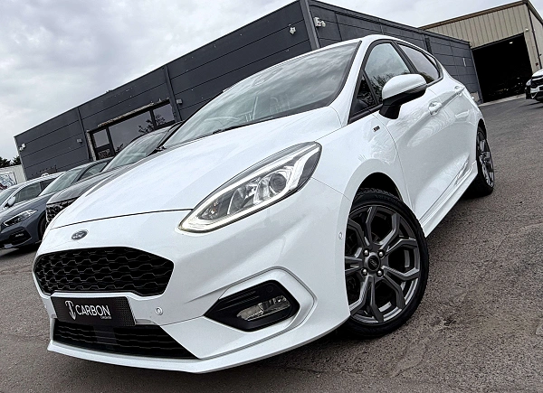 Ford Fiesta 1.0 EcoBoost ST-Line Boite AUTO/NAVI/CARPLAY/CAMERA/PARK ASSIST
