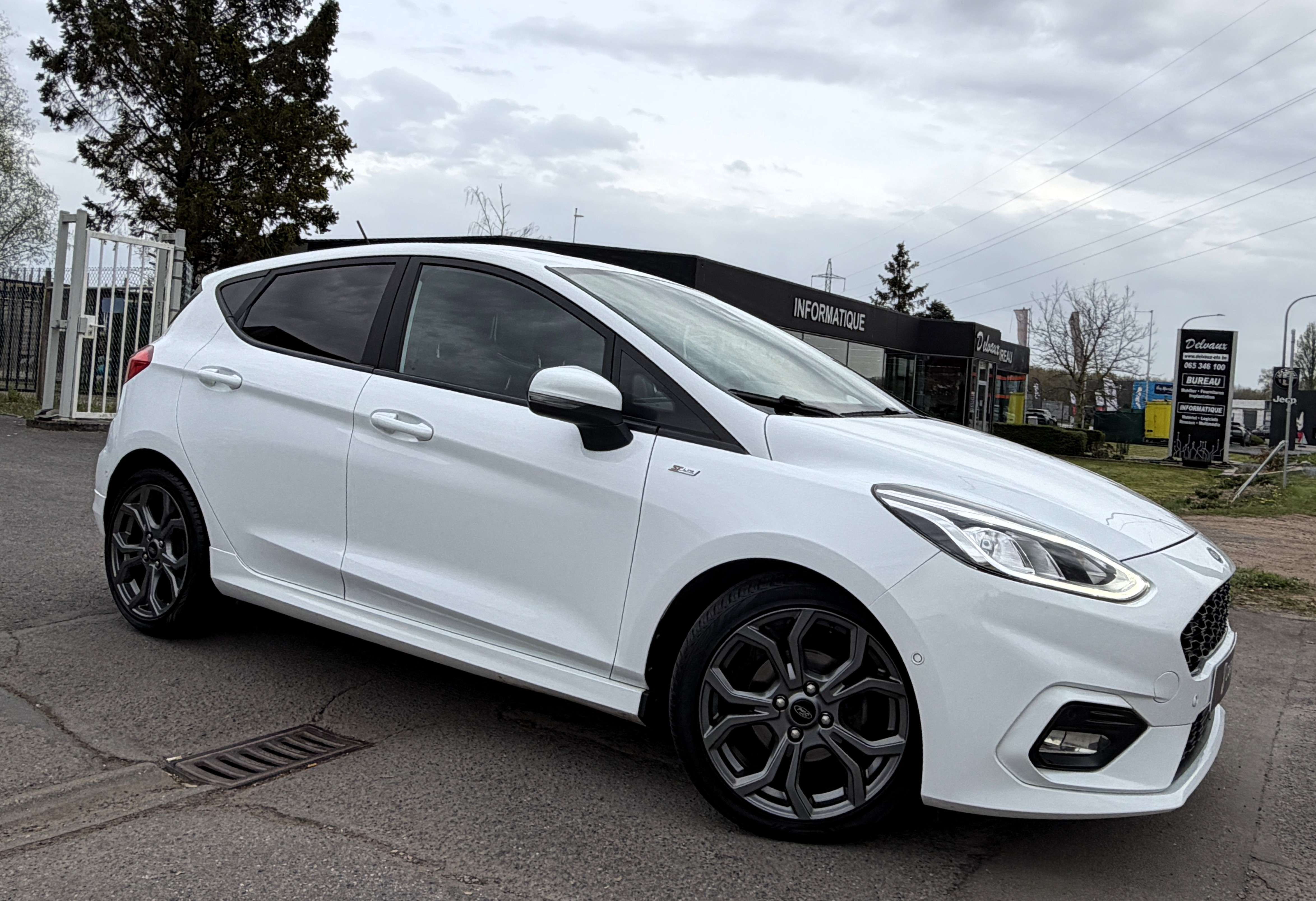 Ford Fiesta 1.0 EcoBoost ST-Line Boite AUTO/NAVI/CARPLAY/CAMERA/PARK ASSIST