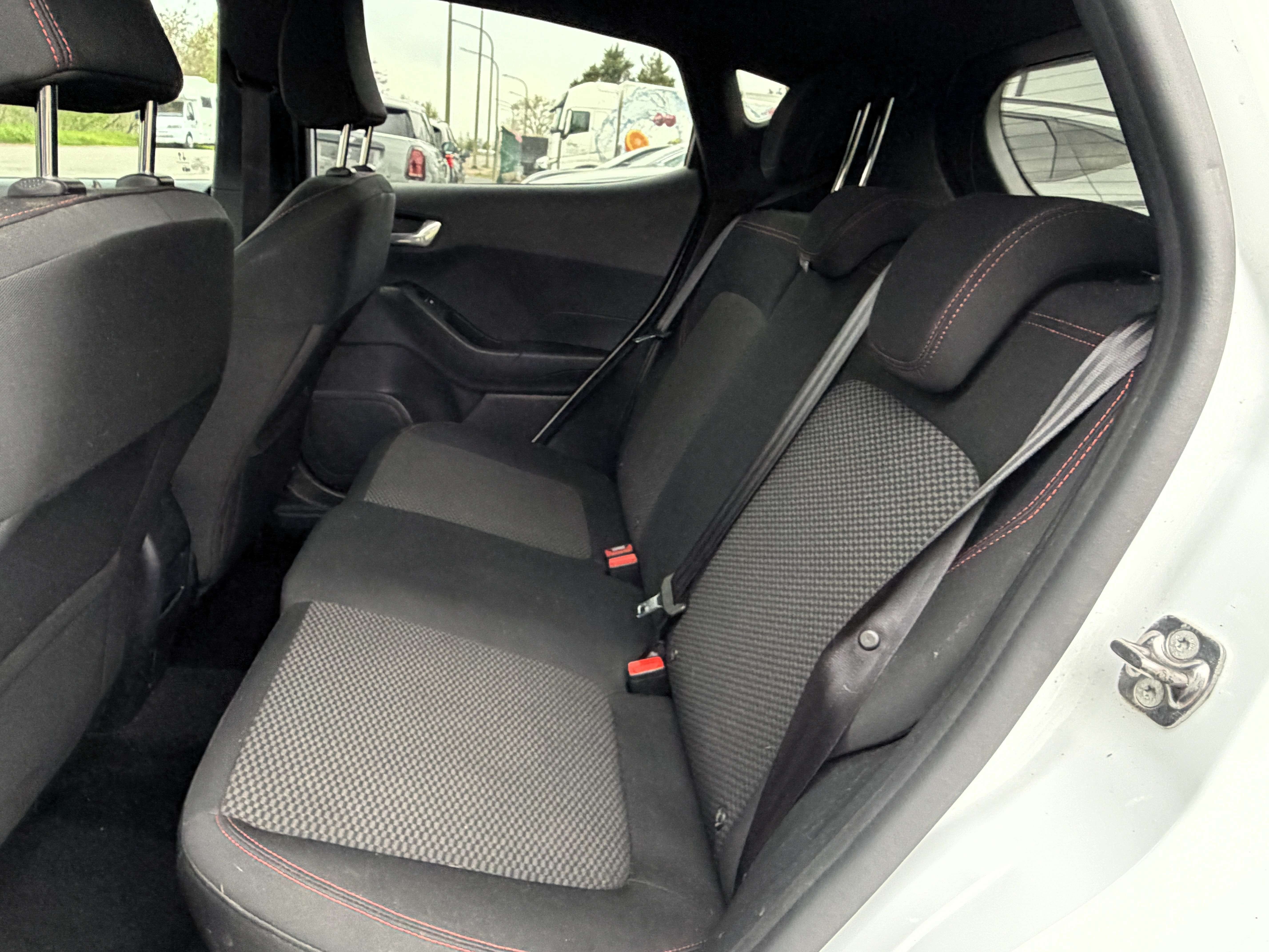 Ford Fiesta 1.0 EcoBoost ST-Line Boite AUTO/NAVI/CARPLAY/CAMERA/PARK ASSIST