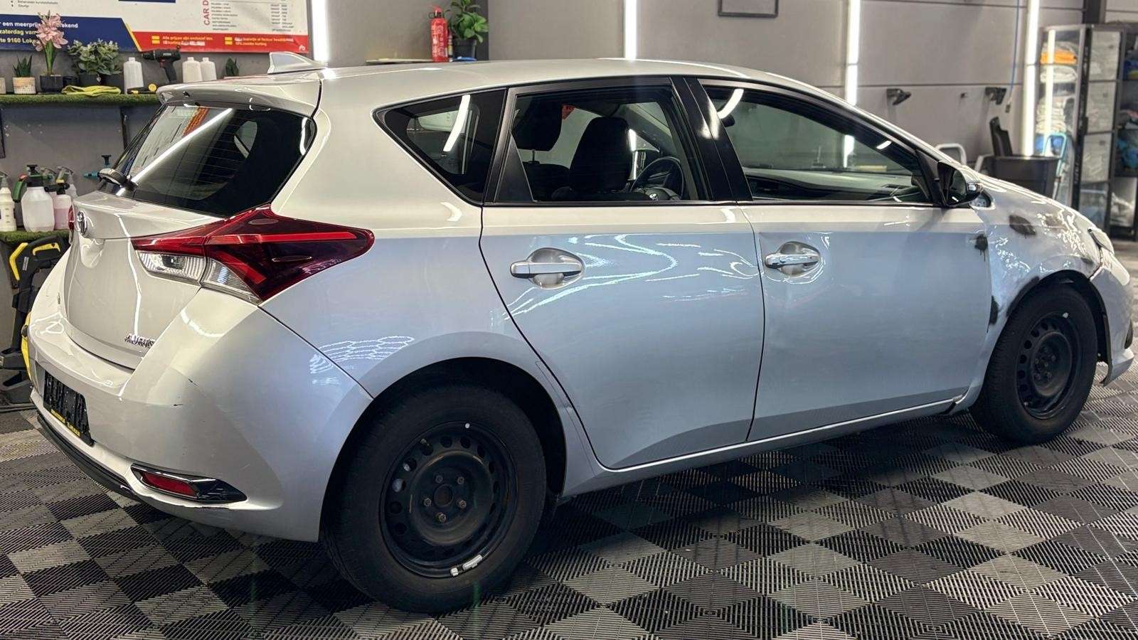Toyota Auris 1.33i VVT-i bj. 11/2015 78000km Euro 6