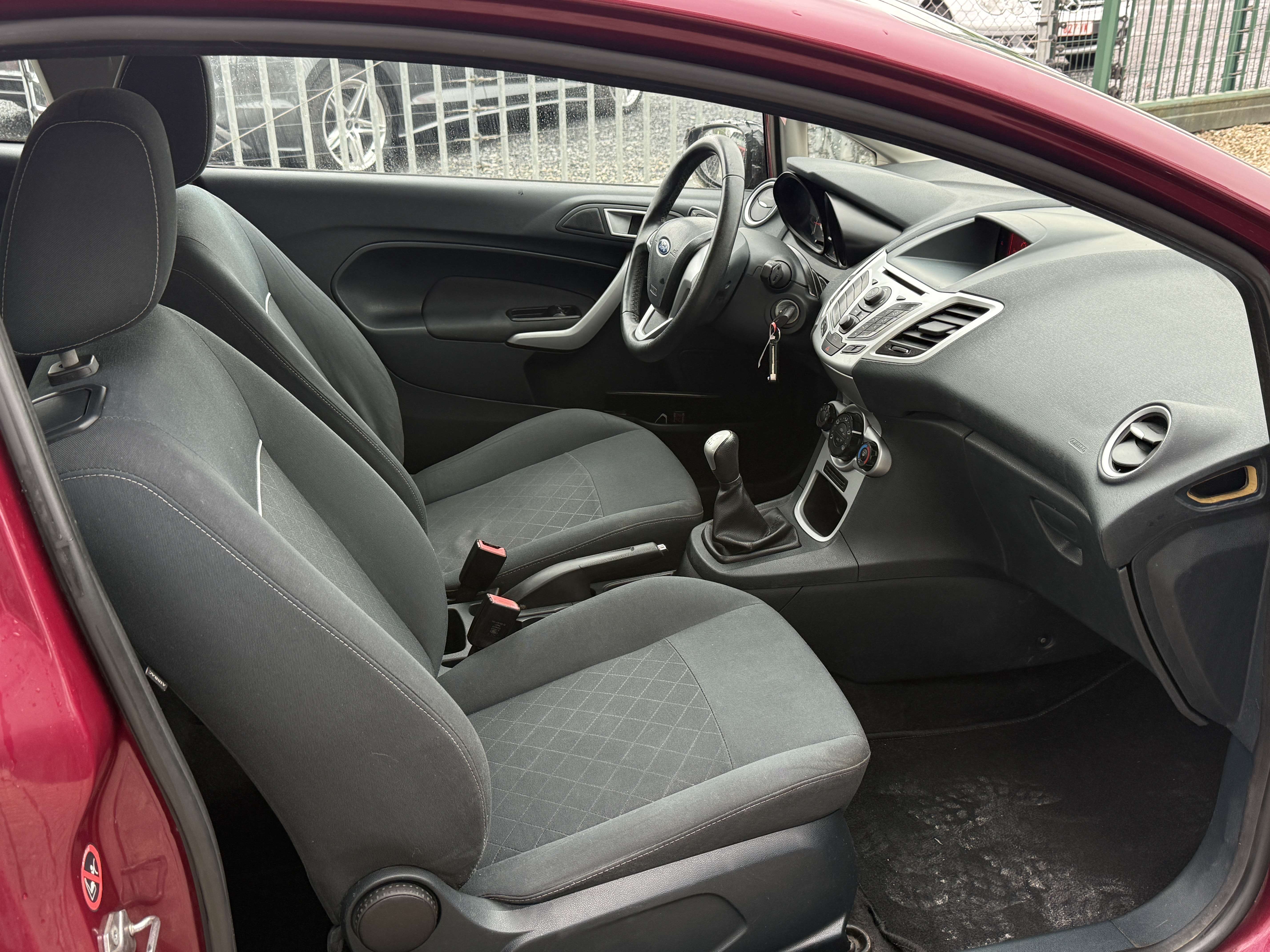 Ford Fiesta Fiesta 1.25i_VENTE TELLE QUELLE_CLIM_ROULANTE