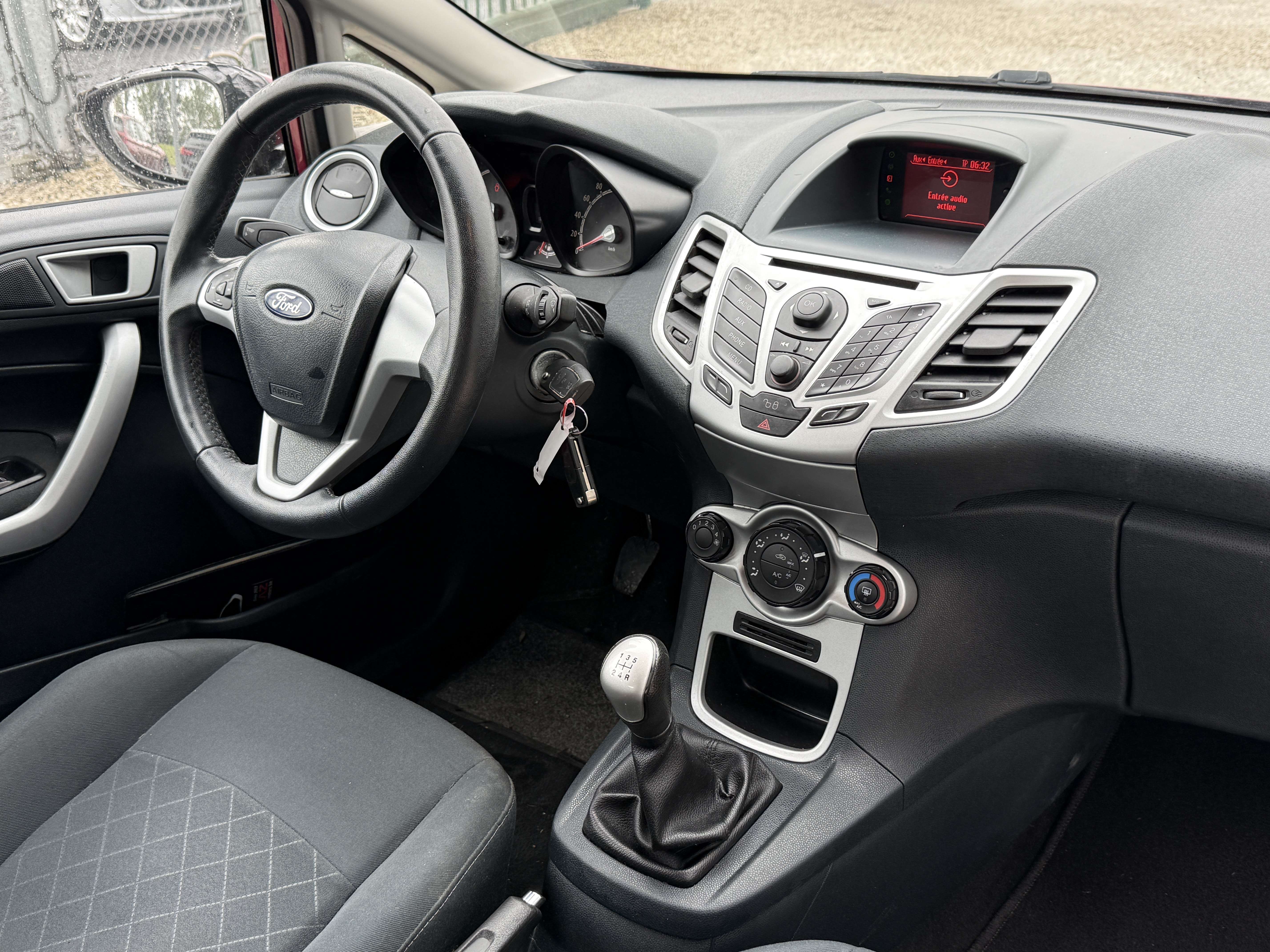 Ford Fiesta Fiesta 1.25i_VENTE TELLE QUELLE_CLIM_ROULANTE