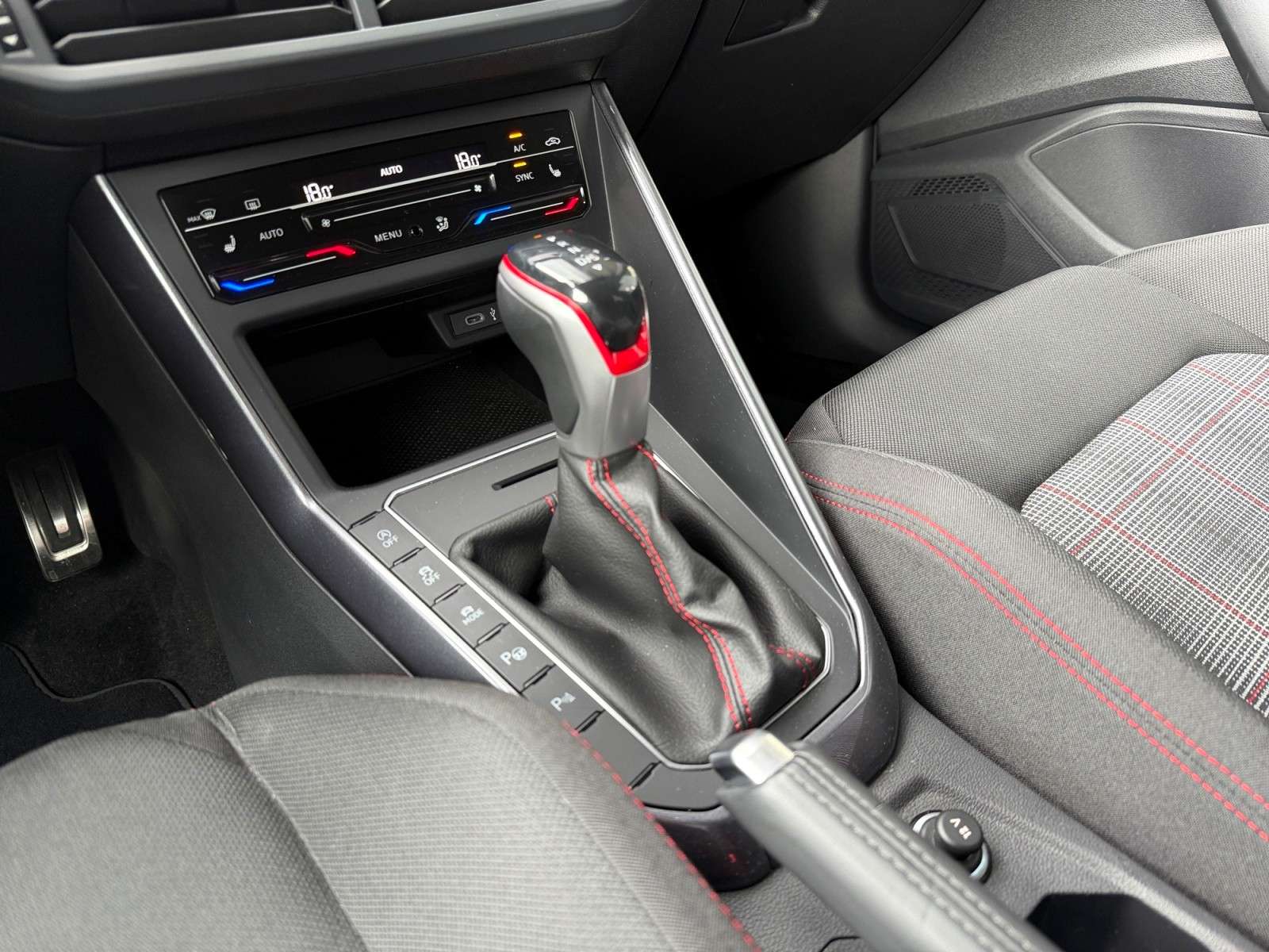 Volkswagen Polo GTI 2.0*TSI*207PK*DSG*Carplay*AndroidAuto*Garantie