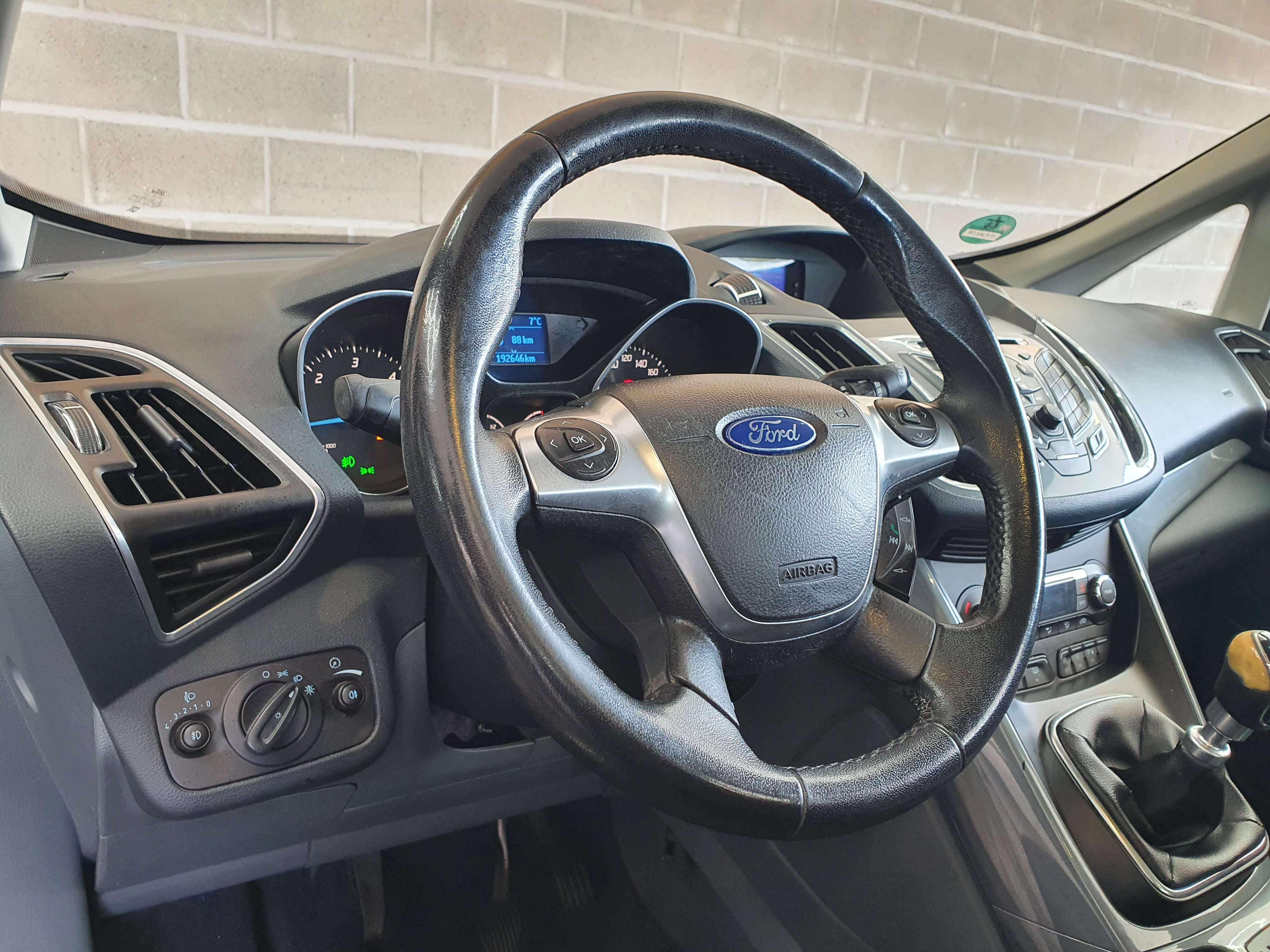 Ford Grand C-Max 🟢1.6 DIESEL 95CV - 1ER MAIN - FULL CARNET - TOIT PANO OUVRANT