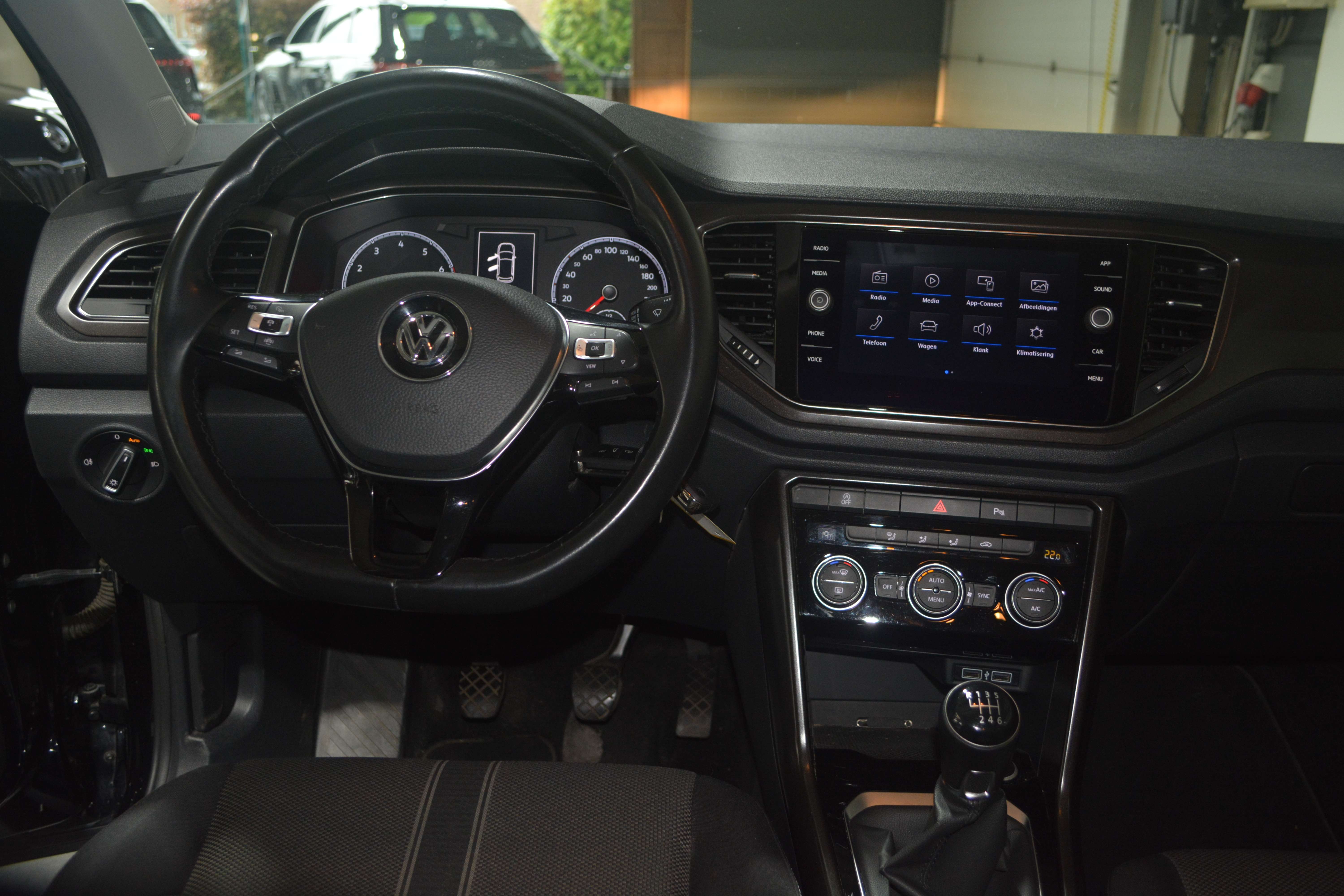 Volkswagen T-Roc T-Roc 1.0 TSI Style OPF / APPLE CAR-PLAY / TOPSTAAT