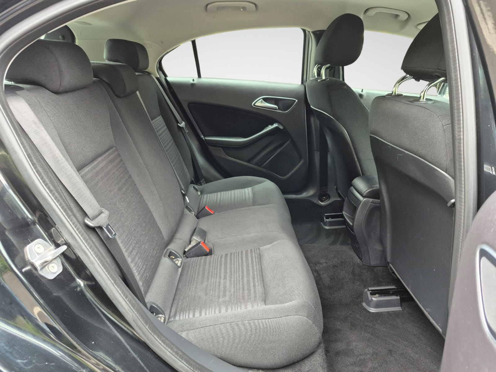 Mercedes-Benz A 180 d Sensation - Premium Accessible et Faible Consommation - Garantie 12 Mois avec Entretien Effectué - Zone LEZ Ok