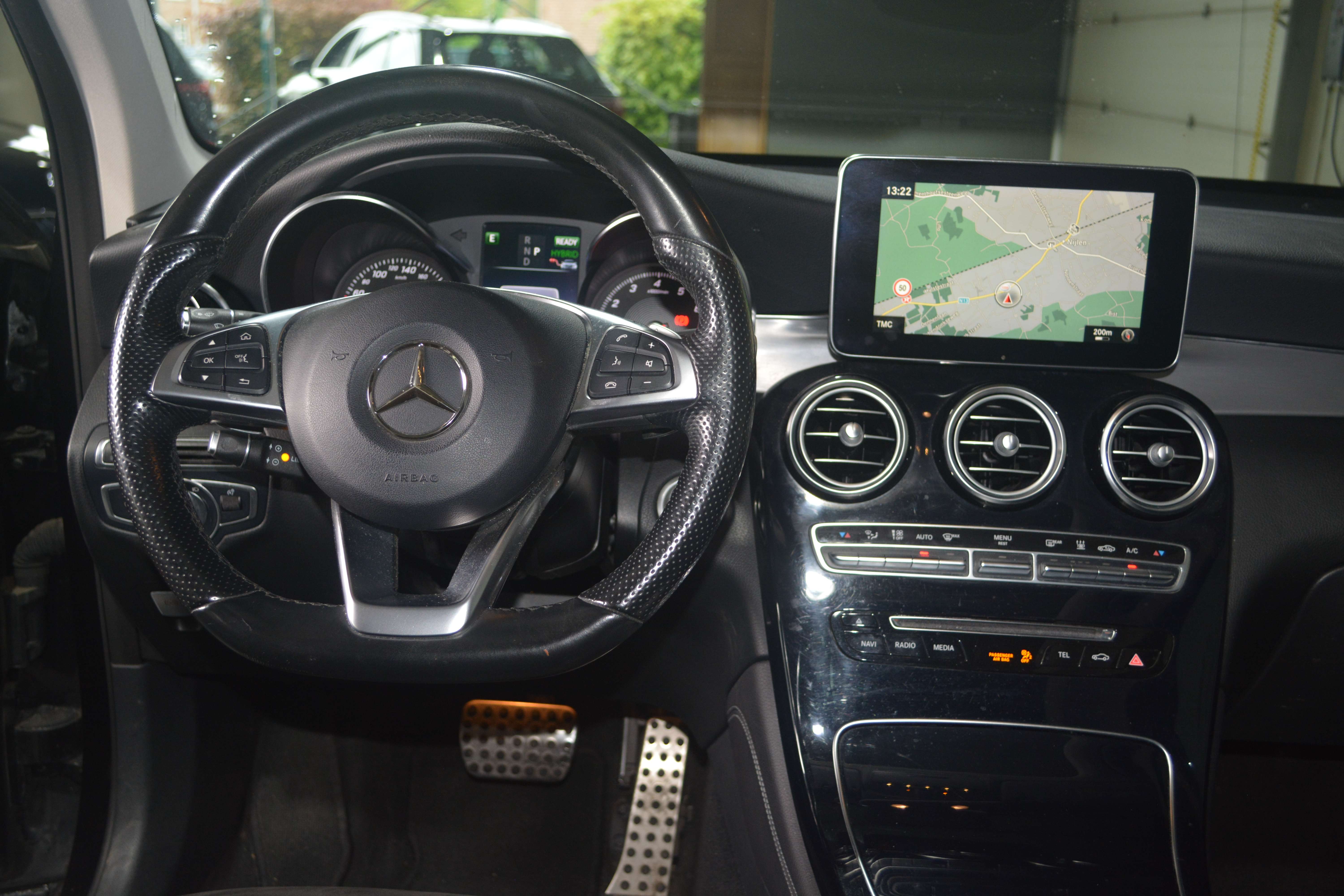 Mercedes-Benz GLC 350 GLC Coupé 350 e 4-Matic PHEV AMG / NAVI + CAMERA / PANO / AUT. TREKHAAK