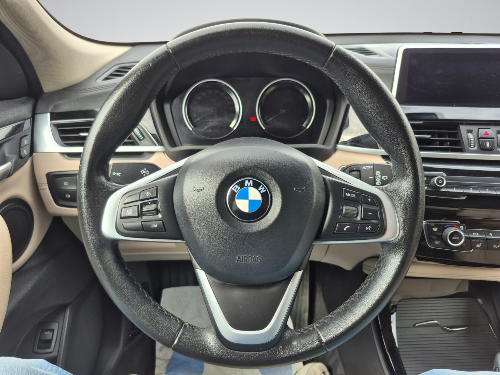 BMW X2 1.5 dA sDrive16 - SUV Premium Accessible - Garantie 12 Mois avec Entretien effectué - Disponible rapidement