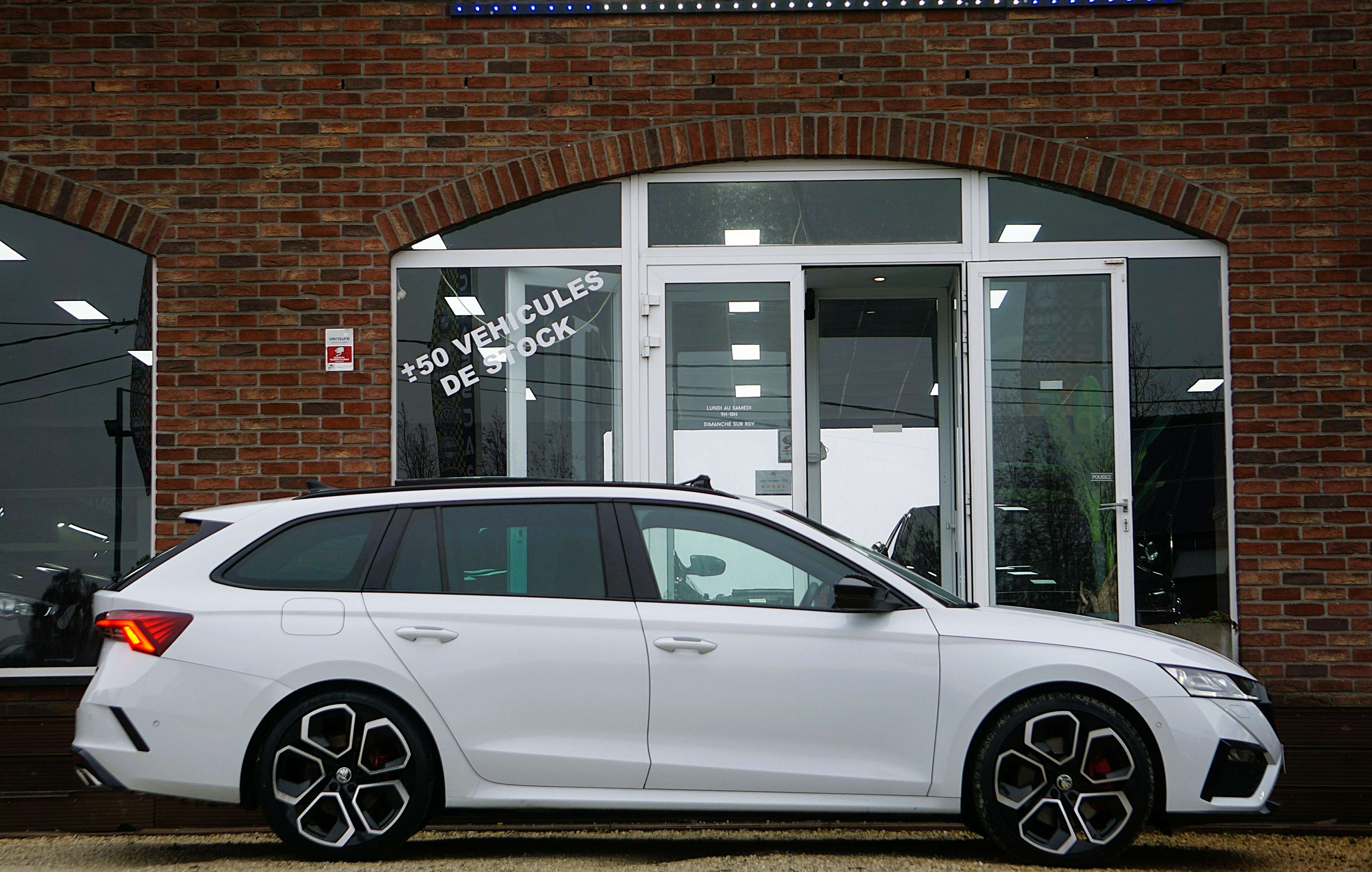 Skoda Octavia SW RS 2.0 TFSI 245CV COCKPIT DSG PANO CAM CARNET
