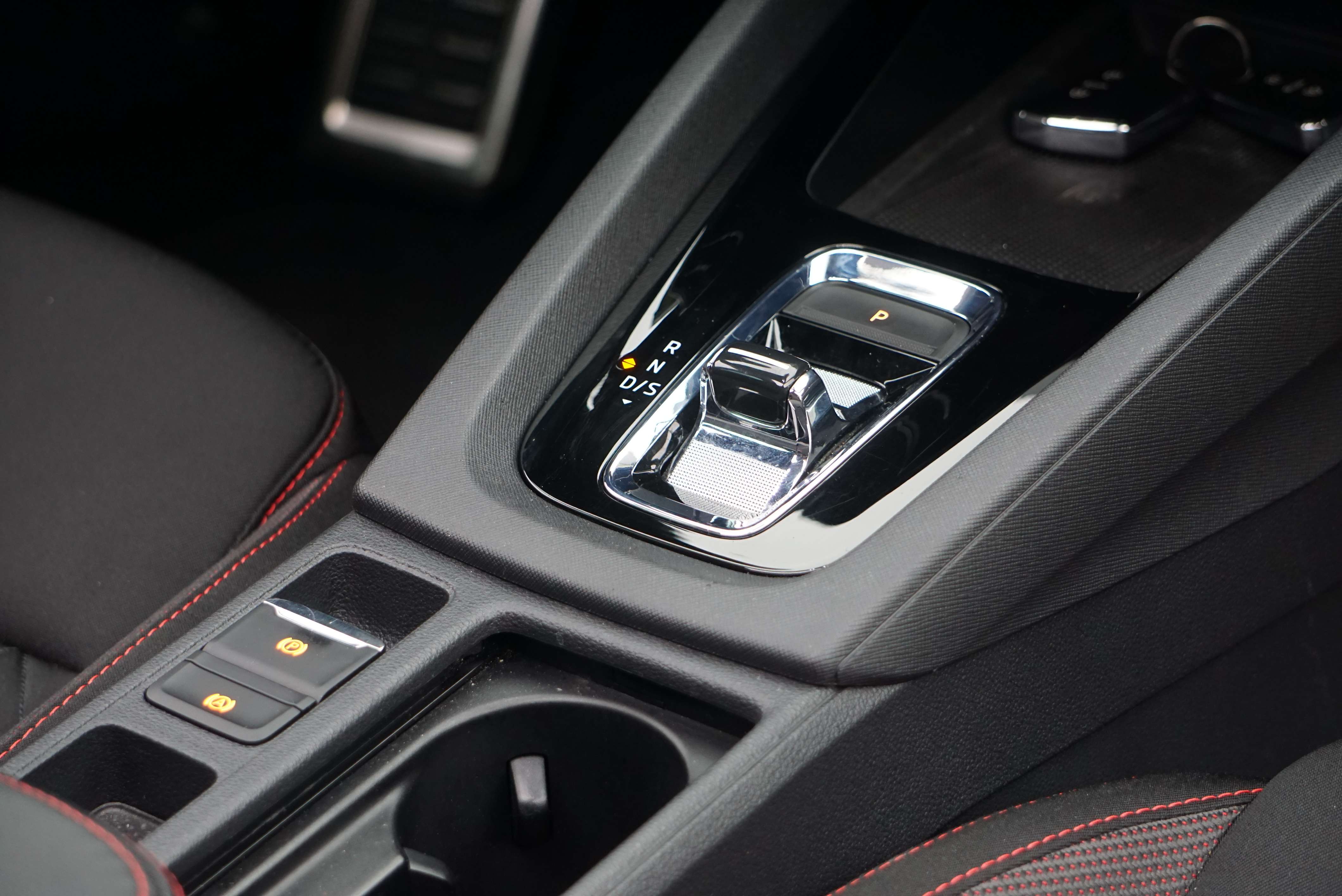 Skoda Octavia SW RS 2.0 TFSI 245CV COCKPIT DSG PANO CAM CARNET