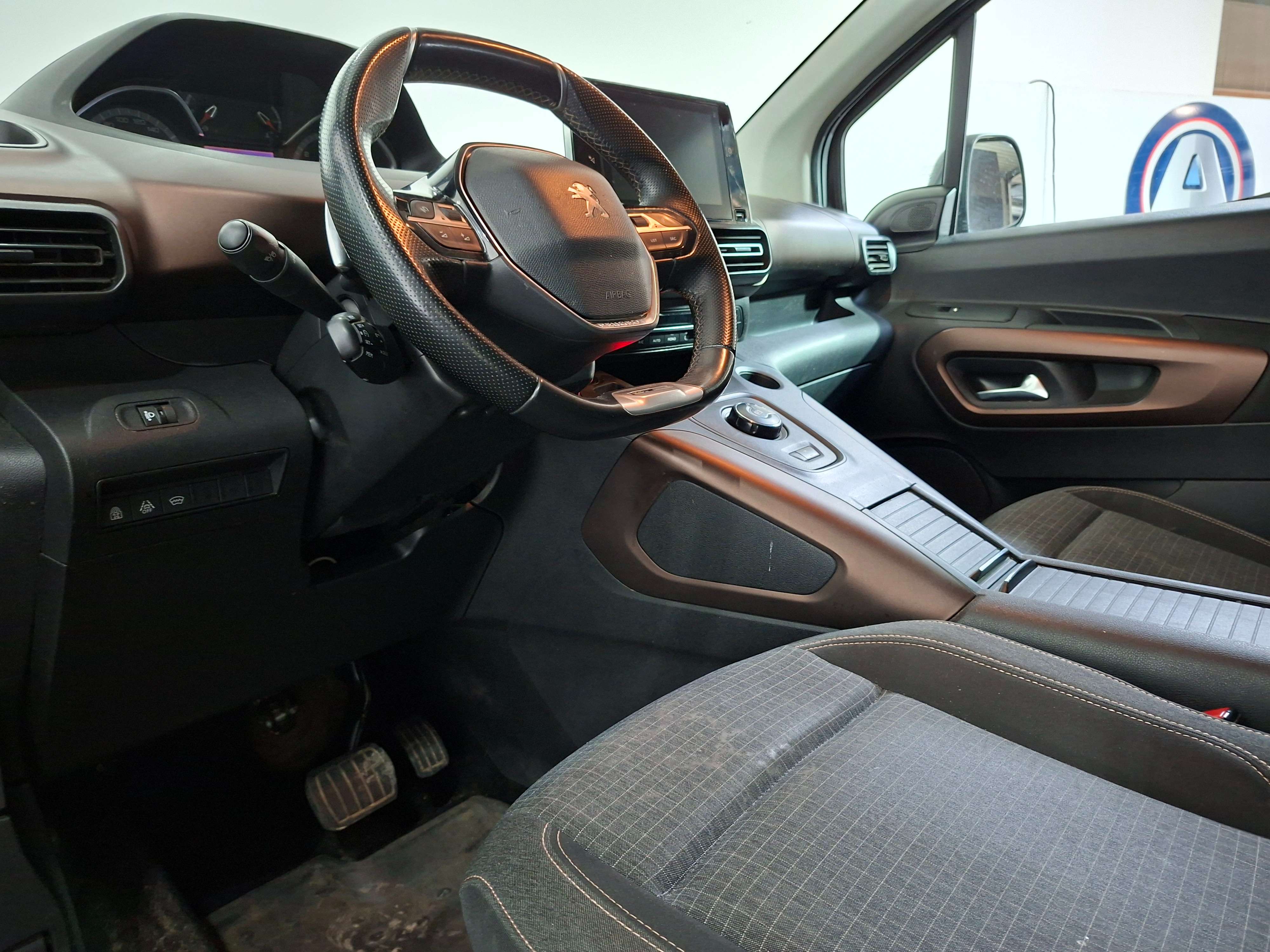 Peugeot Rifter Rifter 1.2 GT Line 2 JAAR GRATIS ONDERHOUDI I Automaat I Camera I Carplay