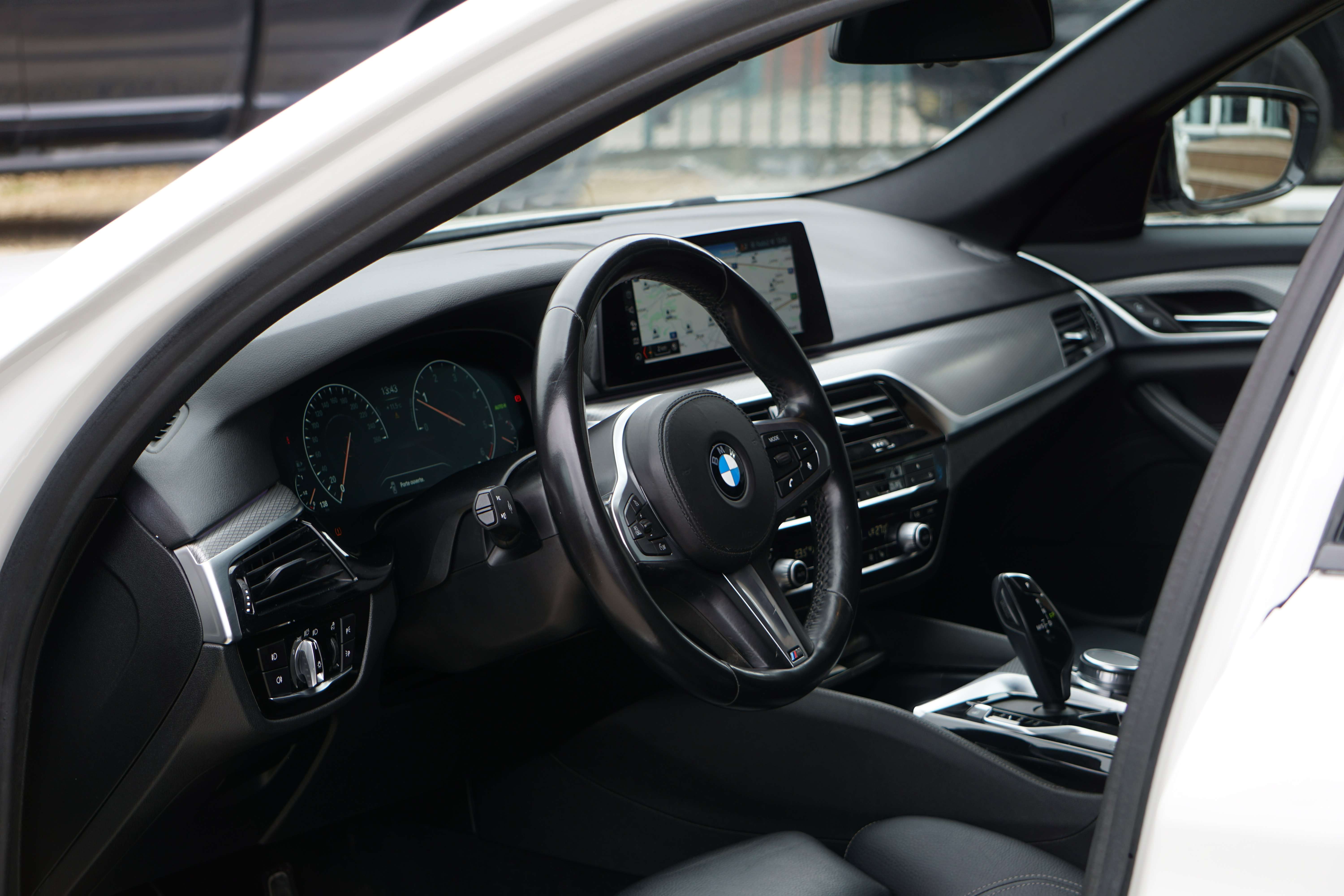BMW 525 d PACK-M COCKPIT NAVI-CAM HARMAN AMBIANCE EURO 6d