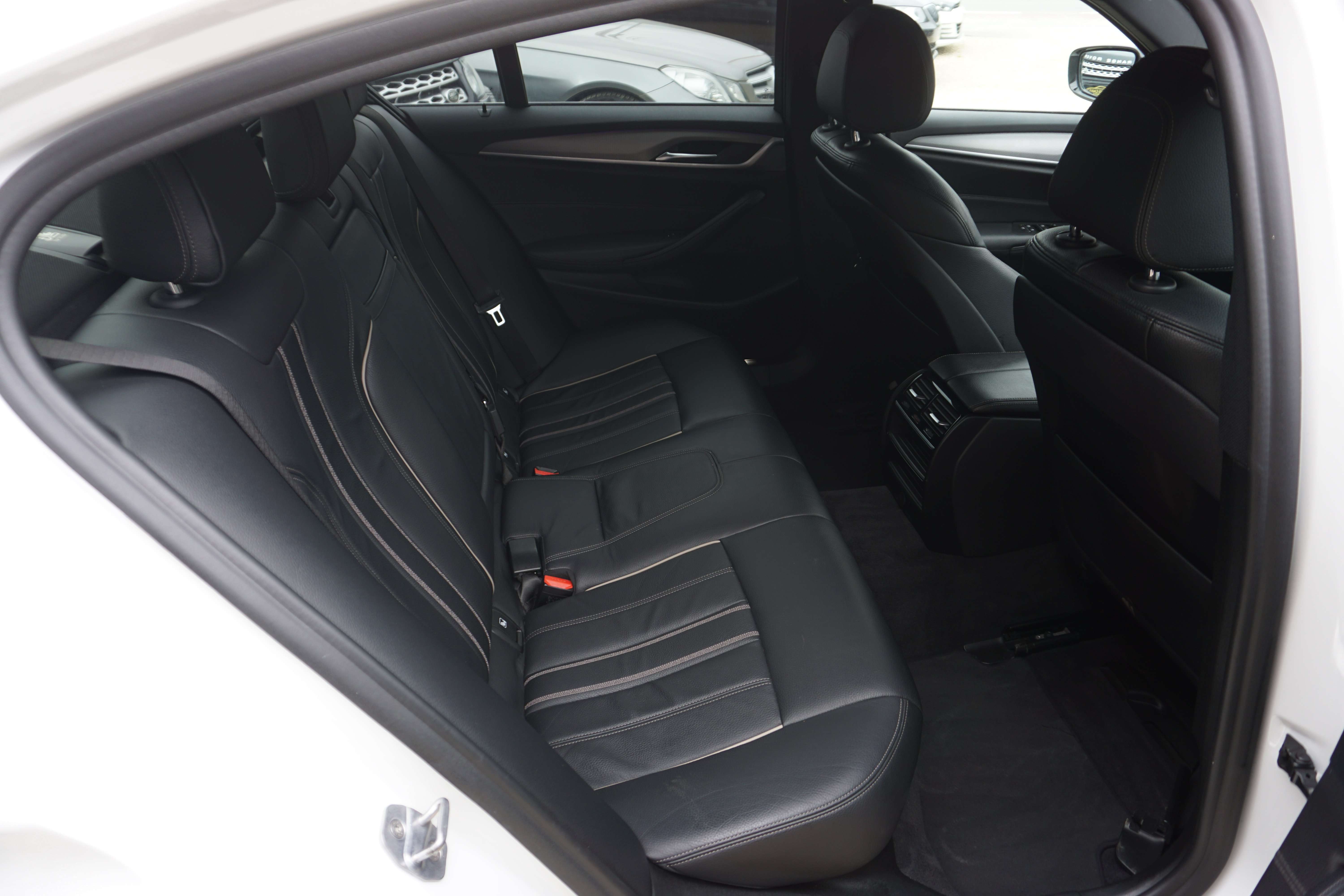 BMW 525 d PACK-M COCKPIT NAVI-CAM HARMAN AMBIANCE EURO 6d