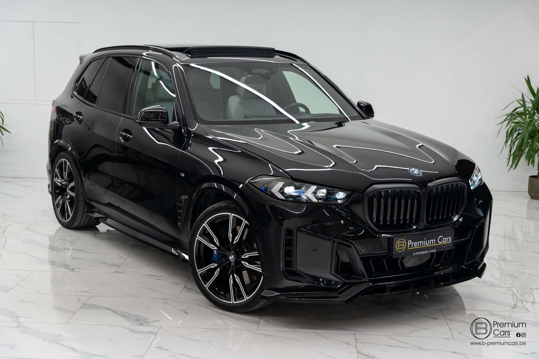 BMW X5 xDrive50e hybrid M-Performance bodykit! Pano, H&K, Acc, Hud!