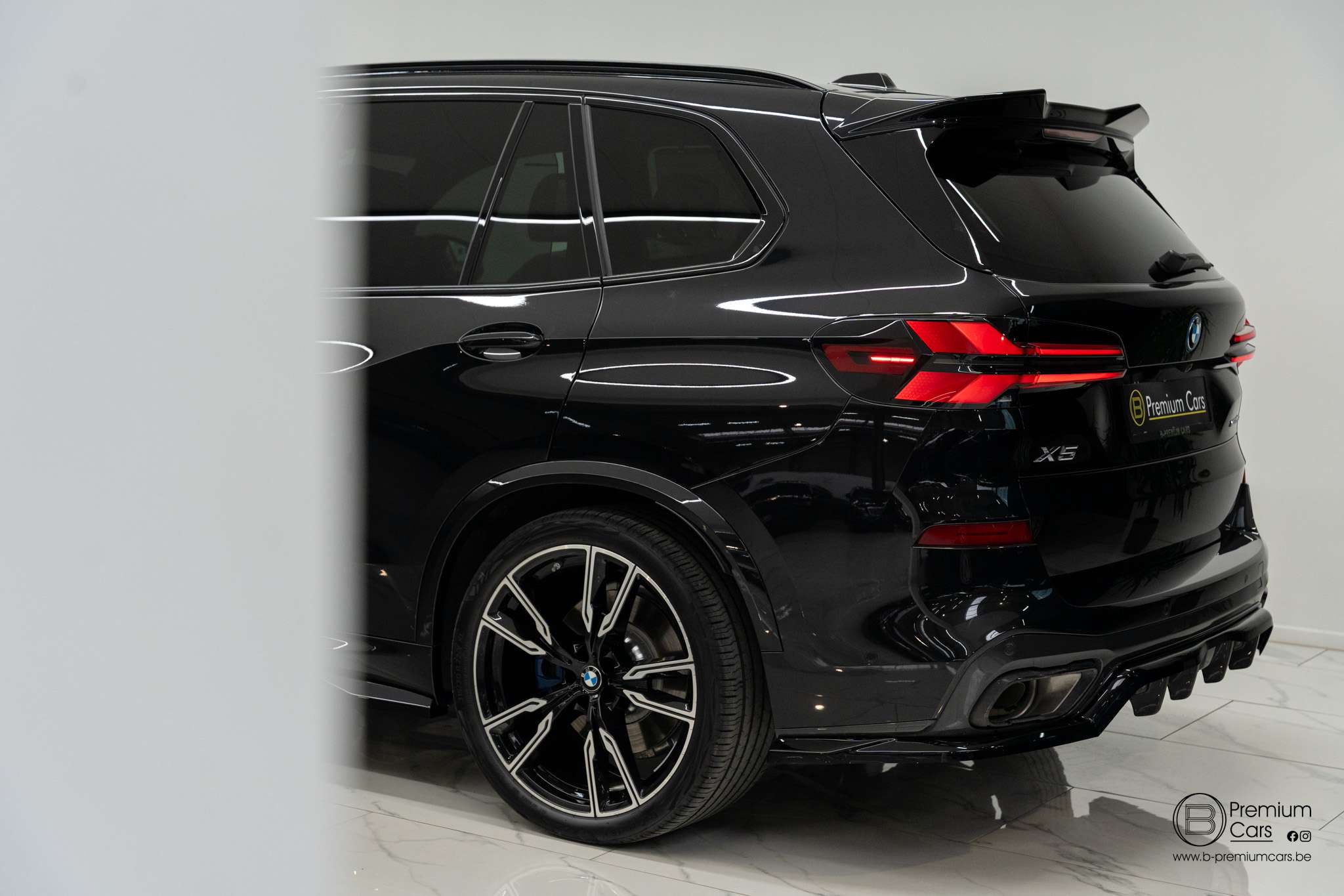 BMW X5 xDrive50e hybrid M-Performance bodykit! Pano, H&K, Acc, Hud!