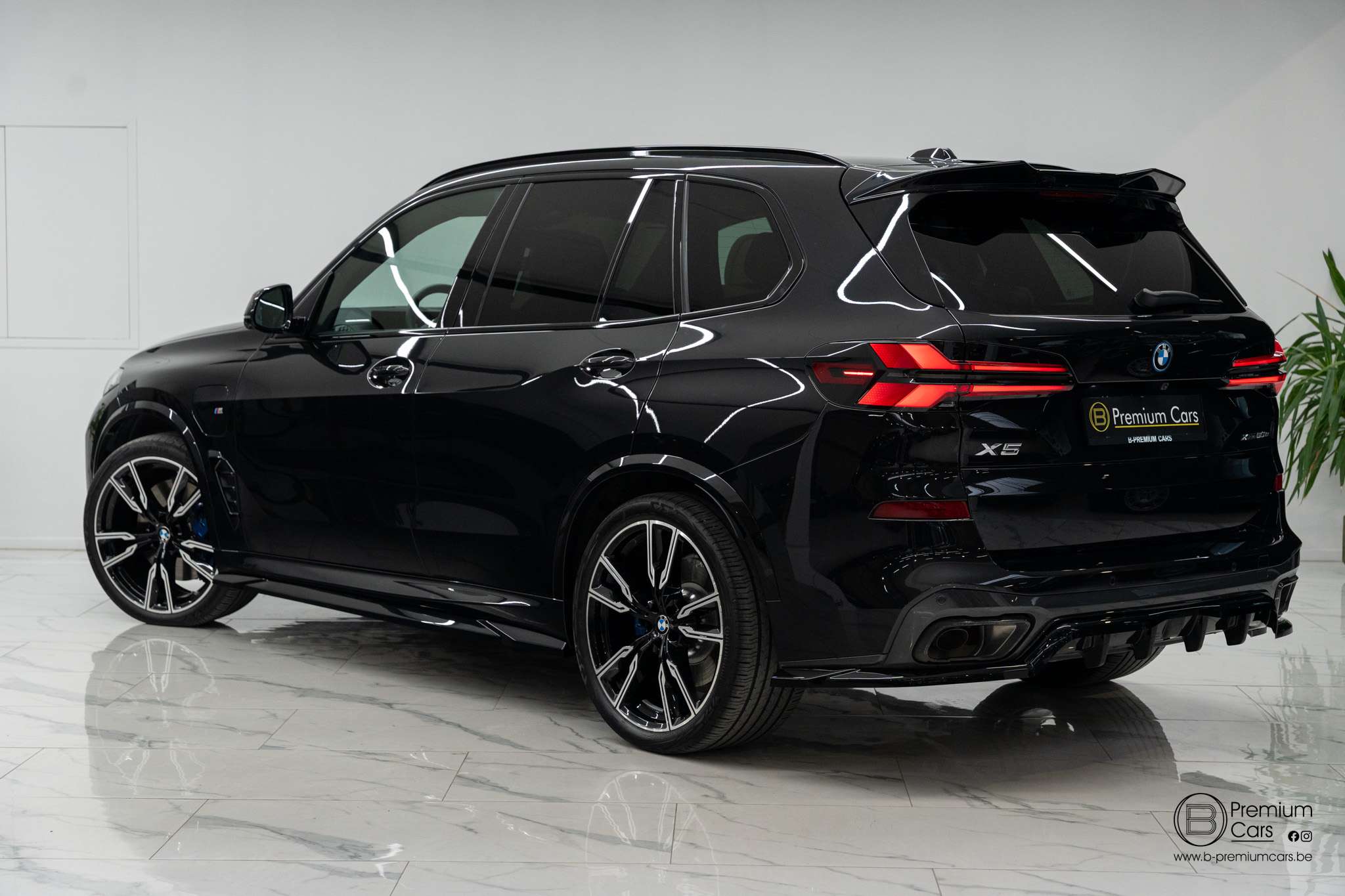 BMW X5 xDrive50e hybrid M-Performance bodykit! Pano, H&K, Acc, Hud!