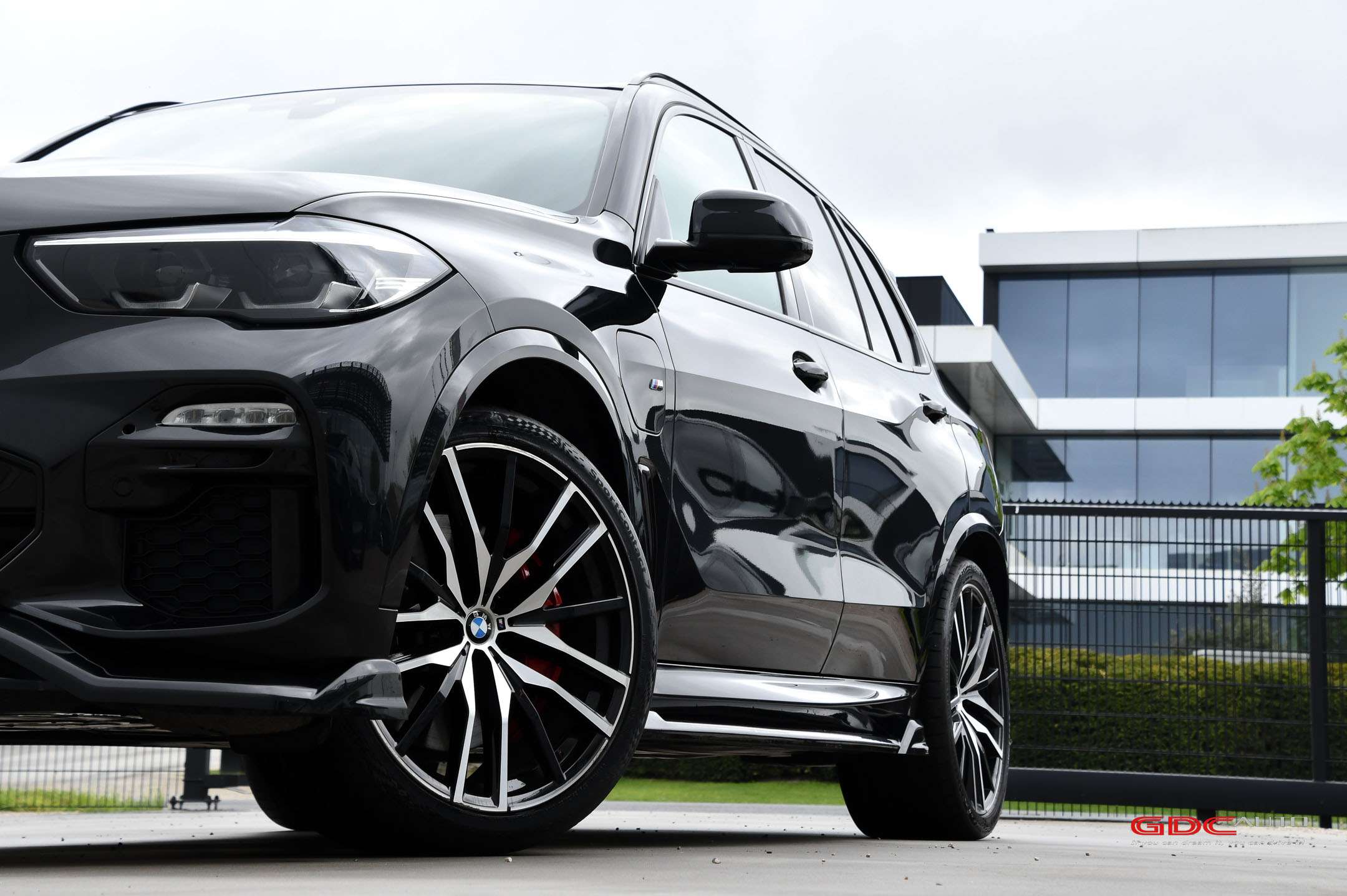 BMW X5 45e l  Maxton Design Pack l