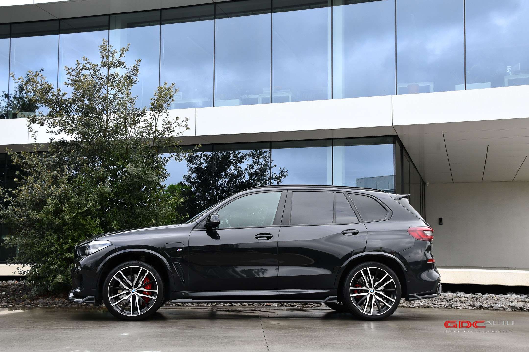 BMW X5 45e l  Maxton Design Pack l