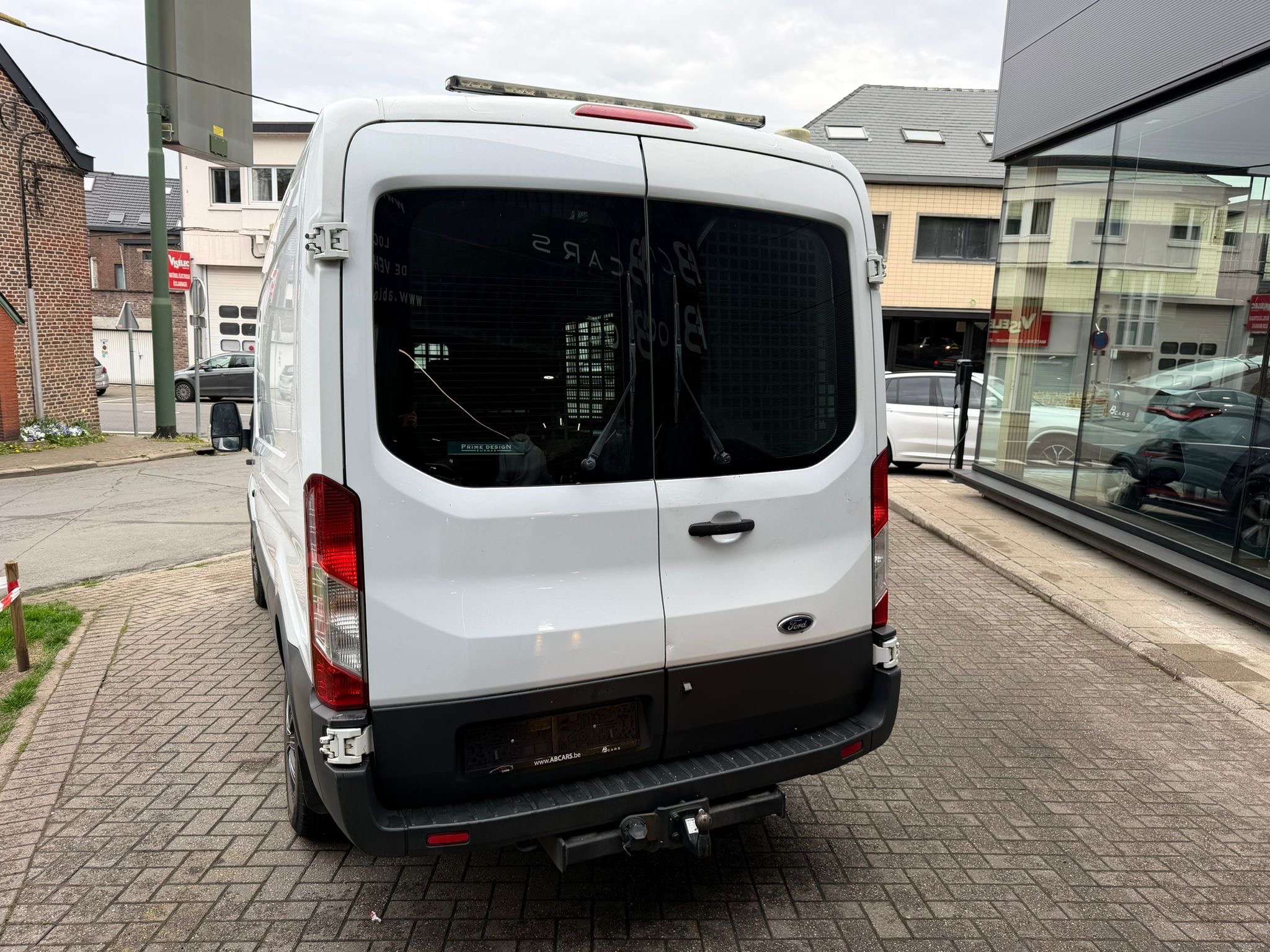 Ford Transit 2.2 TDCi L2H2 * 3 PLACES * GARANTIE 12 MOIS *