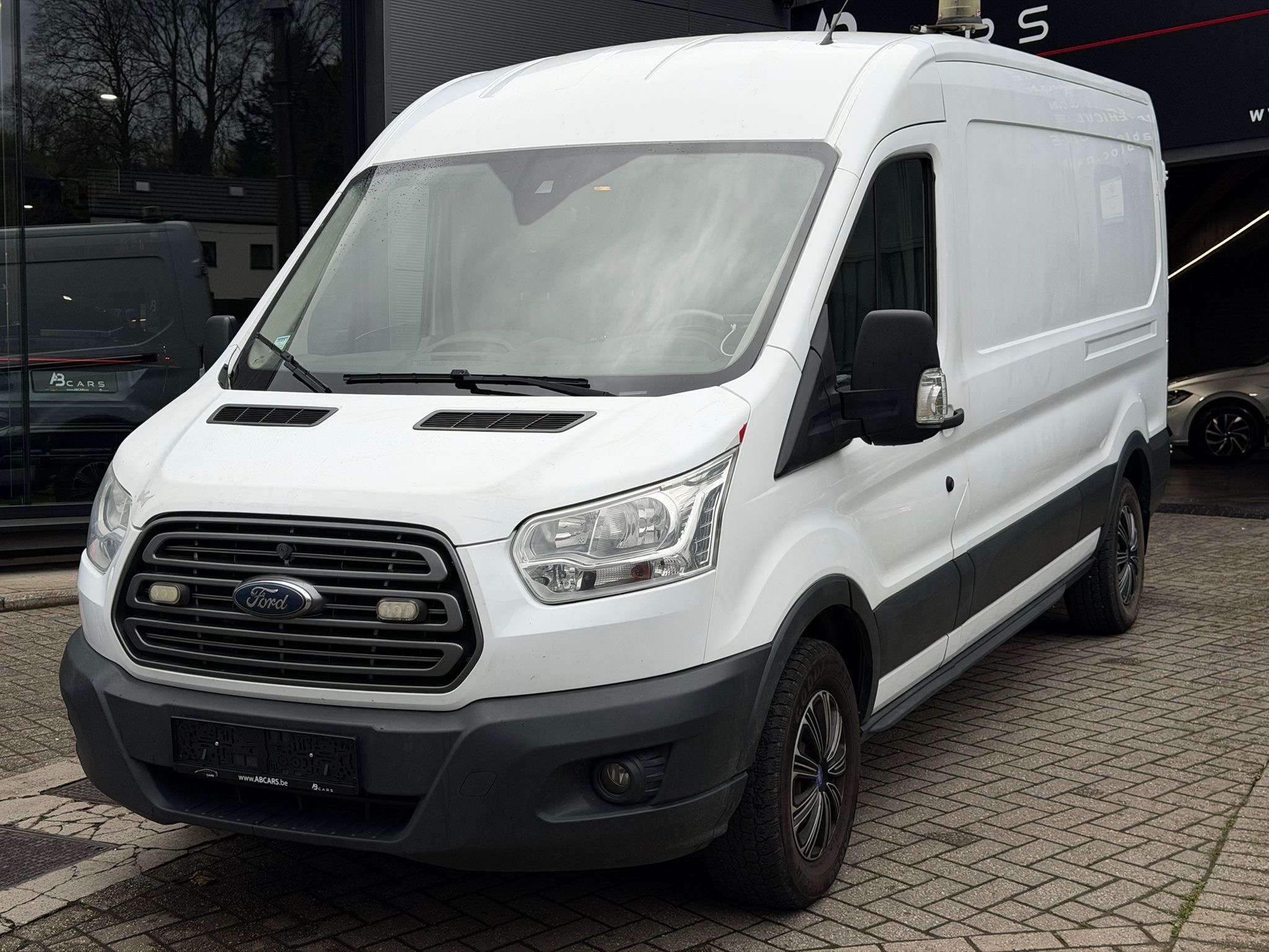 Ford Transit 2.2 TDCi L2H2 * 3 PLACES * GARANTIE 12 MOIS *
