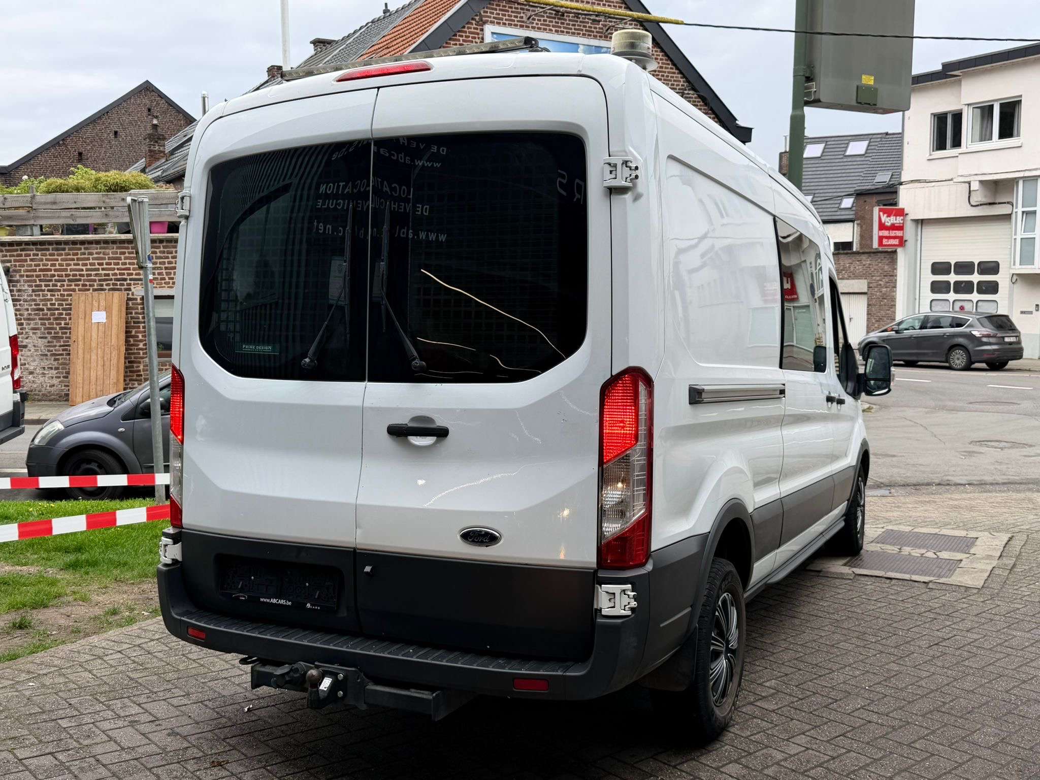 Ford Transit 2.2 TDCi L2H2 * 3 PLACES * GARANTIE 12 MOIS *