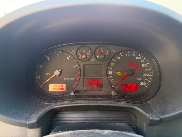 Audi A3 II (2) SPORTBACK 1.6 102 7CV AMBIENTE