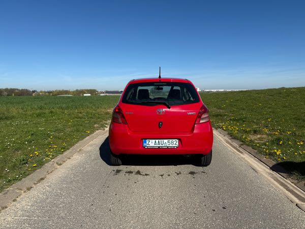 Toyota Yaris II 87 VVT-I 3P