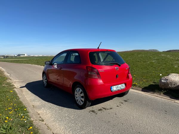 Toyota Yaris II 87 VVT-I 3P