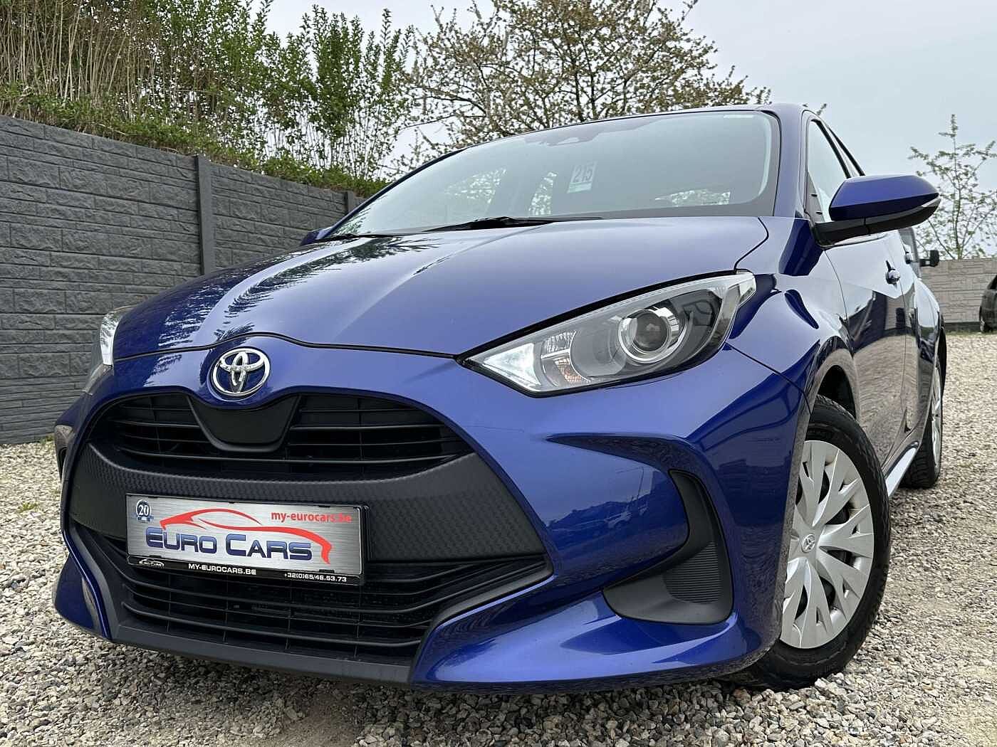Toyota Yaris 1.5i Dual VVT-iE Dynamic EURO 6D! LED/CARPLAY/CAMERA/ADAPTIVE CRUISE/LANE ASSIST