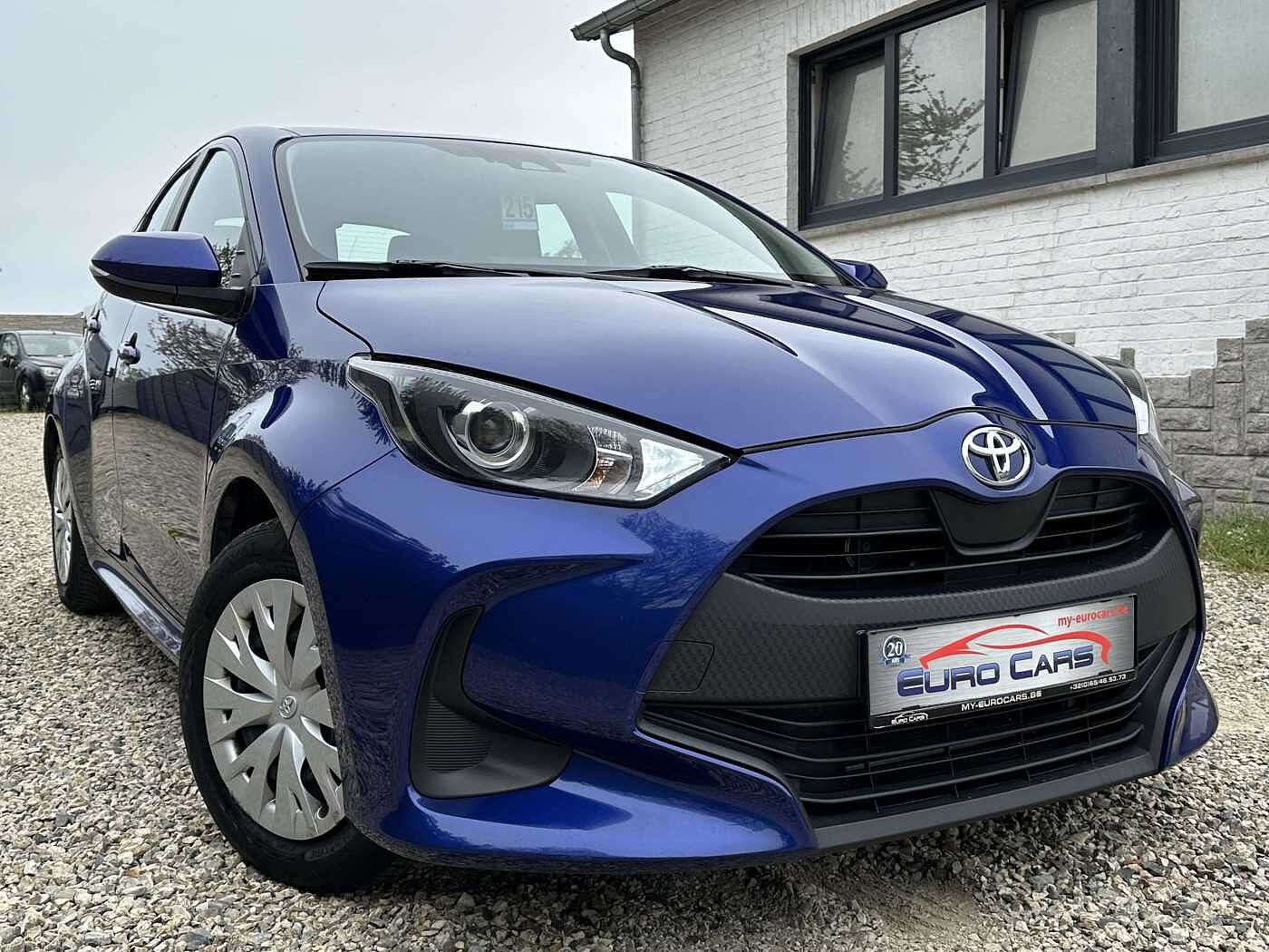 Toyota Yaris 1.5i Dual VVT-iE Dynamic EURO 6D! LED/CARPLAY/CAMERA/ADAPTIVE CRUISE/LANE ASSIST