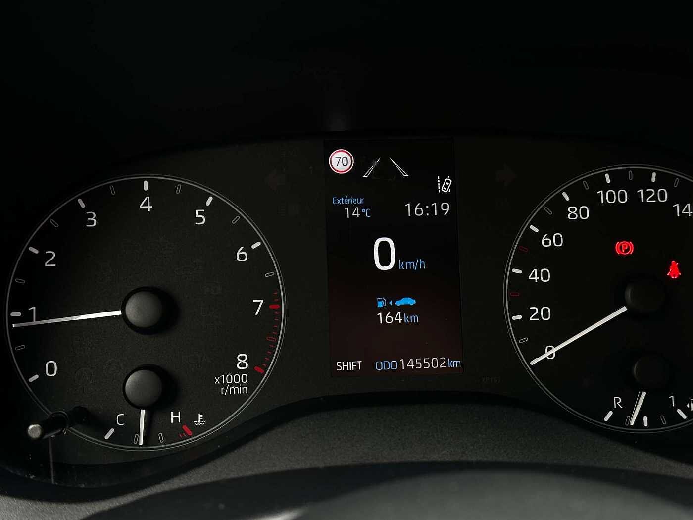 Toyota Yaris 1.5i Dual VVT-iE Dynamic EURO 6D! LED/CARPLAY/CAMERA/ADAPTIVE CRUISE/LANE ASSIST