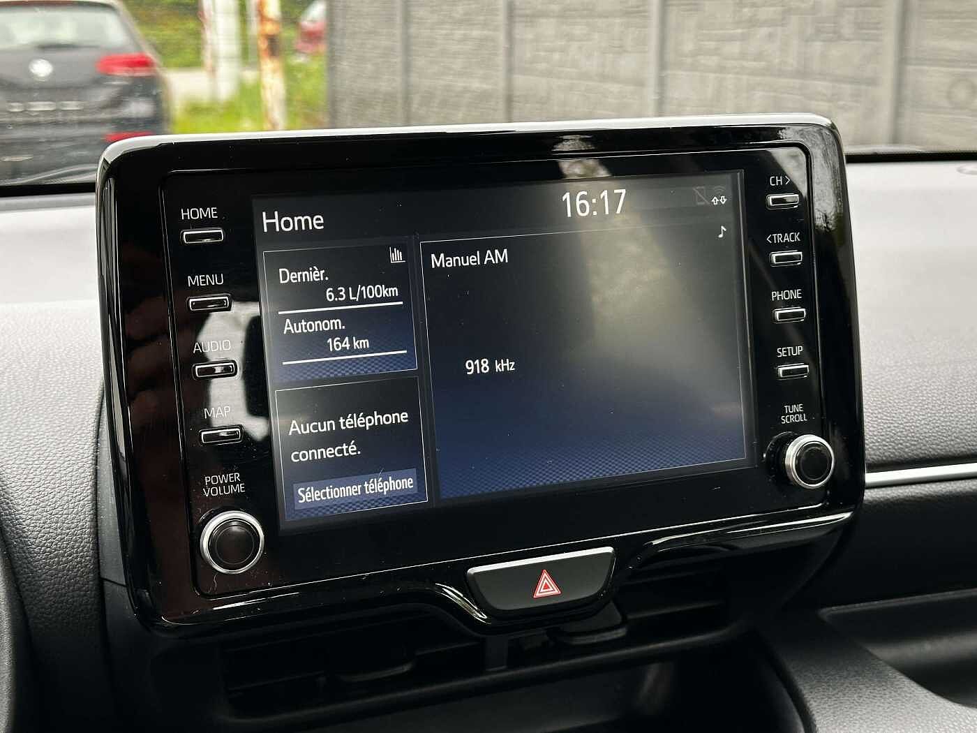 Toyota Yaris 1.5i Dual VVT-iE Dynamic EURO 6D! LED/CARPLAY/CAMERA/ADAPTIVE CRUISE/LANE ASSIST