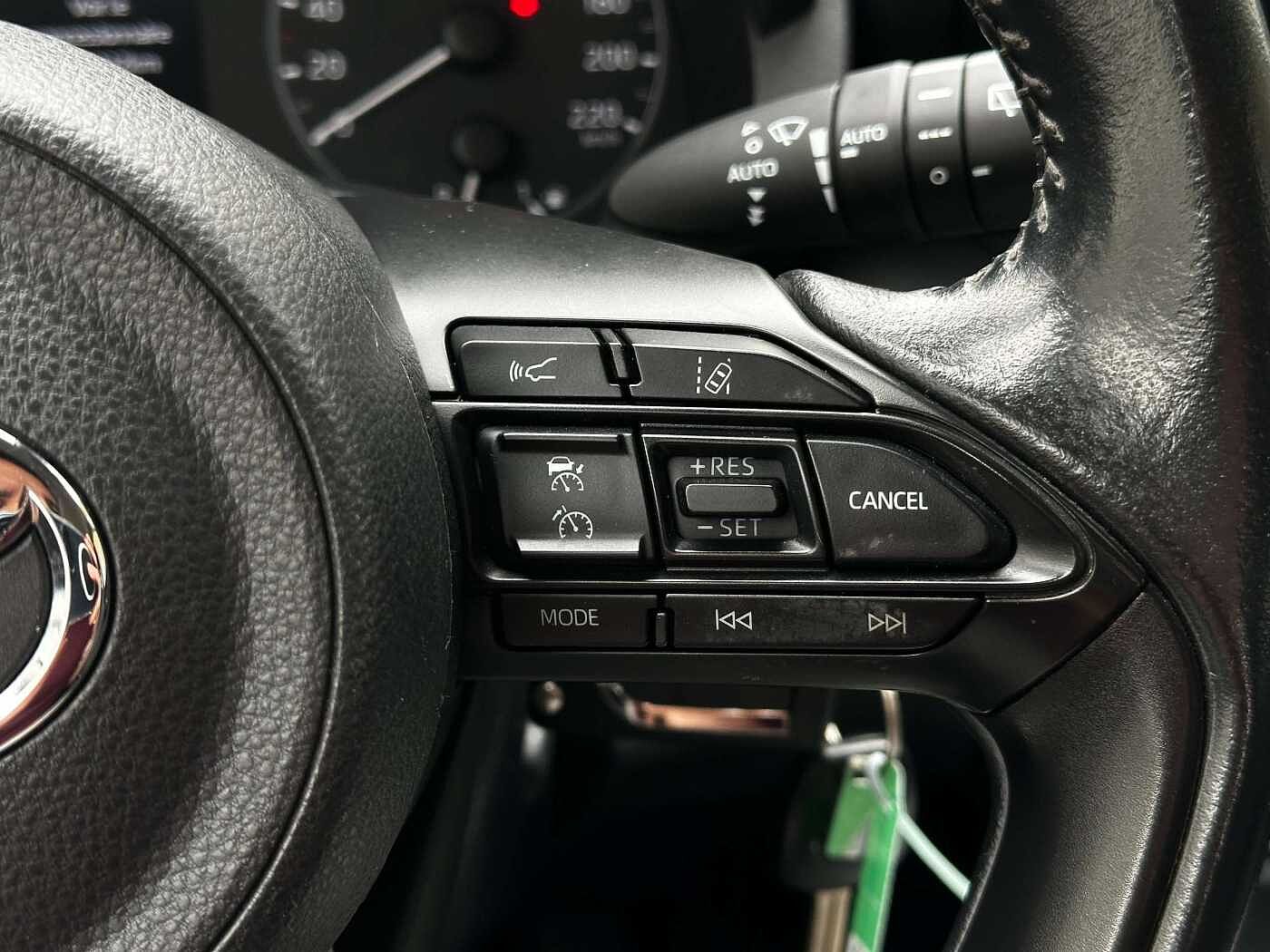 Toyota Yaris 1.5i Dual VVT-iE Dynamic EURO 6D! LED/CARPLAY/CAMERA/ADAPTIVE CRUISE/LANE ASSIST