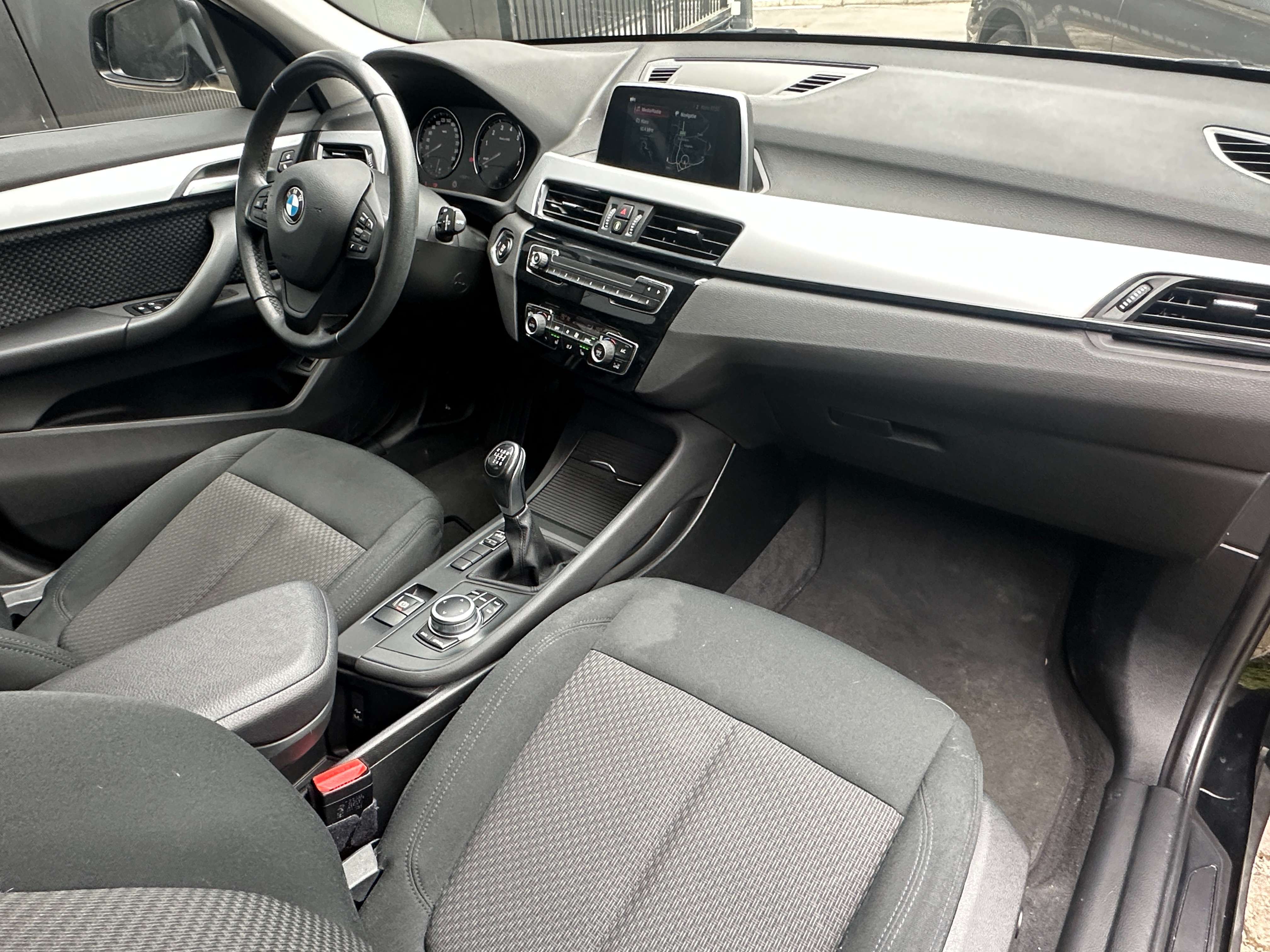 BMW X1 X1 1.5i sDrive18 EU6d  /GPS/verw stoel/PDC/elektr koffer/GARANTIE