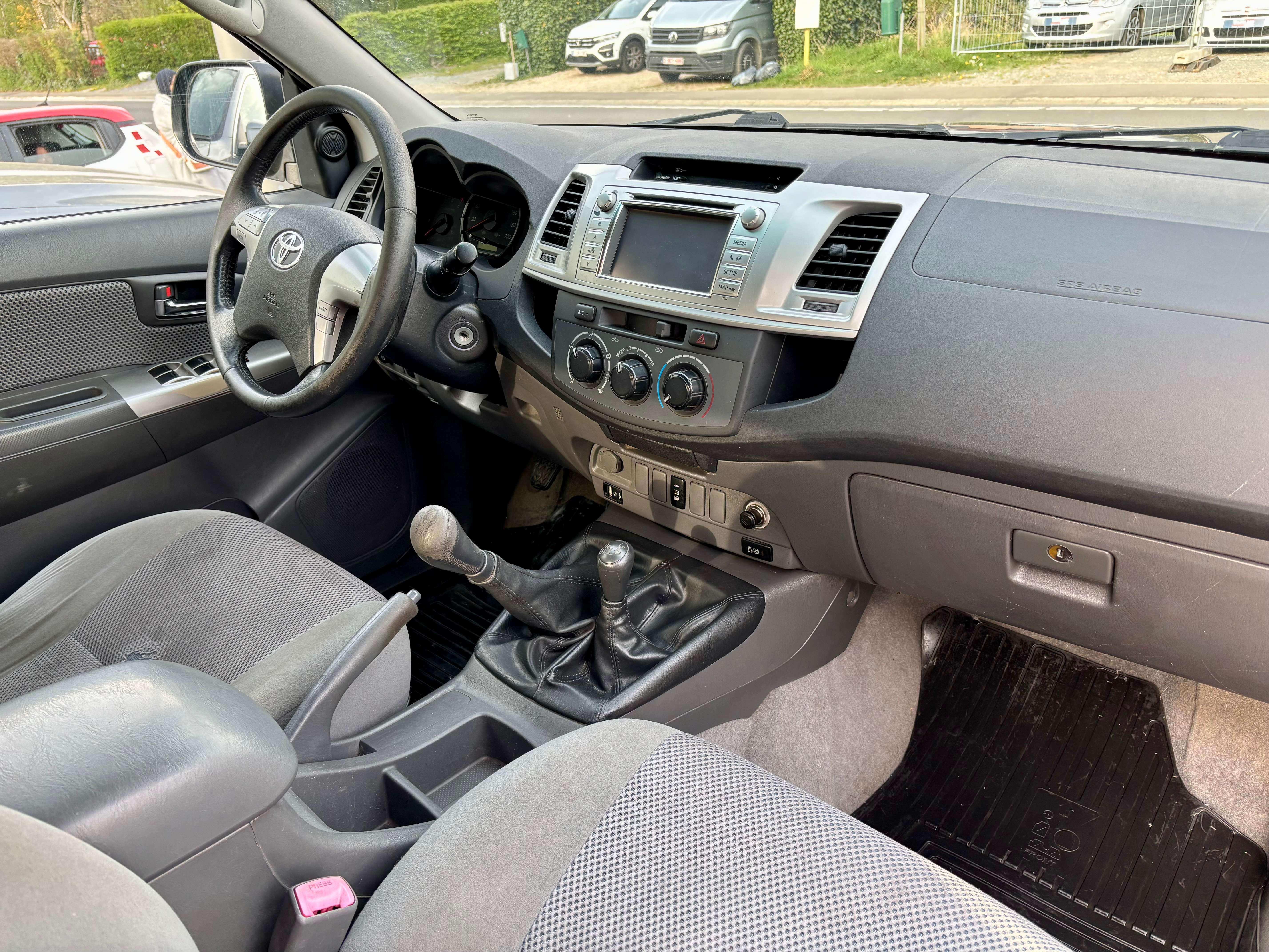 Toyota Hilux 2.5 D-4D 144 SRX " gps " attache rem " car-pass