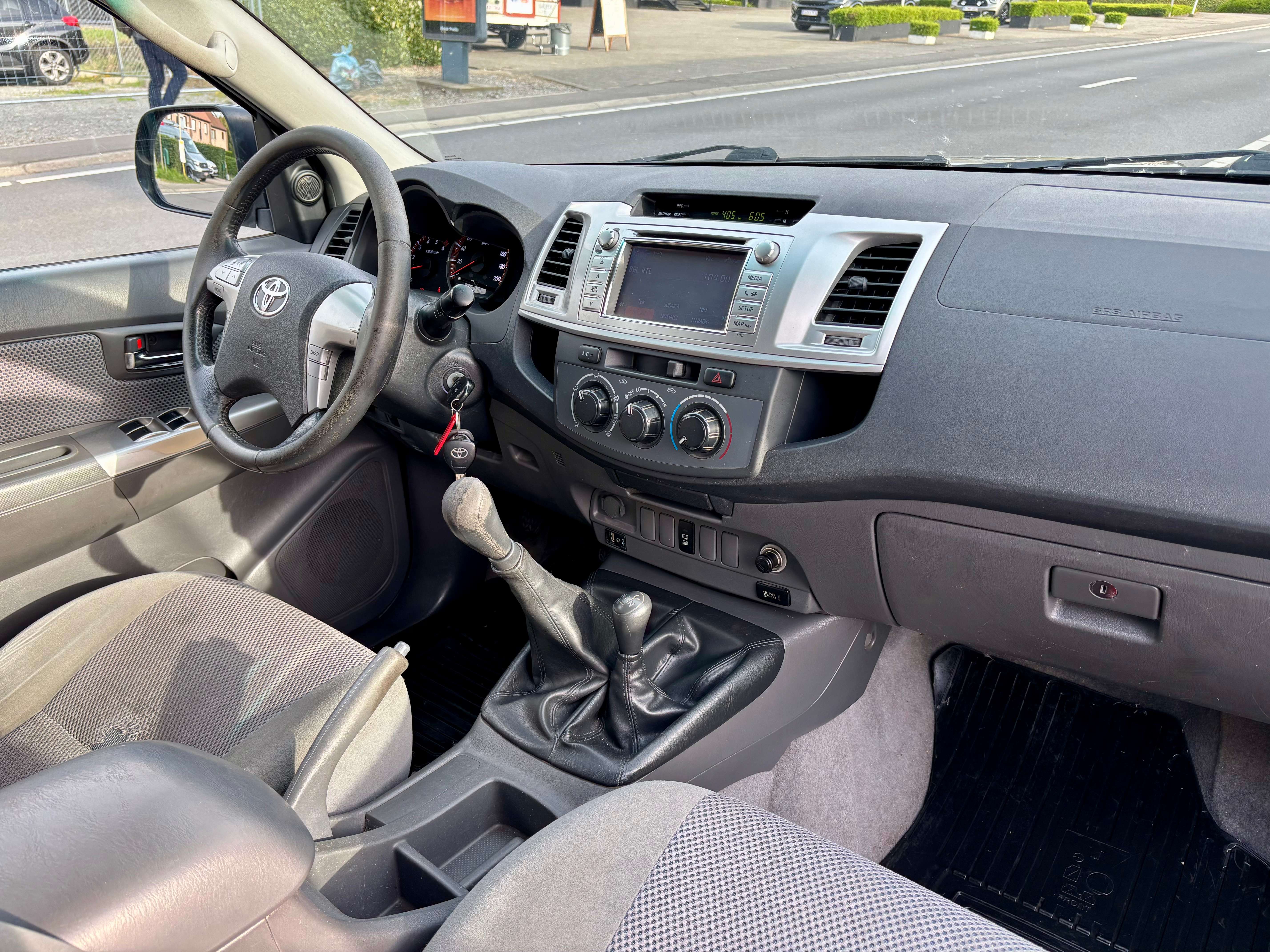 Toyota Hilux 2.5 D-4D 144 SRX " gps " attache rem " car-pass