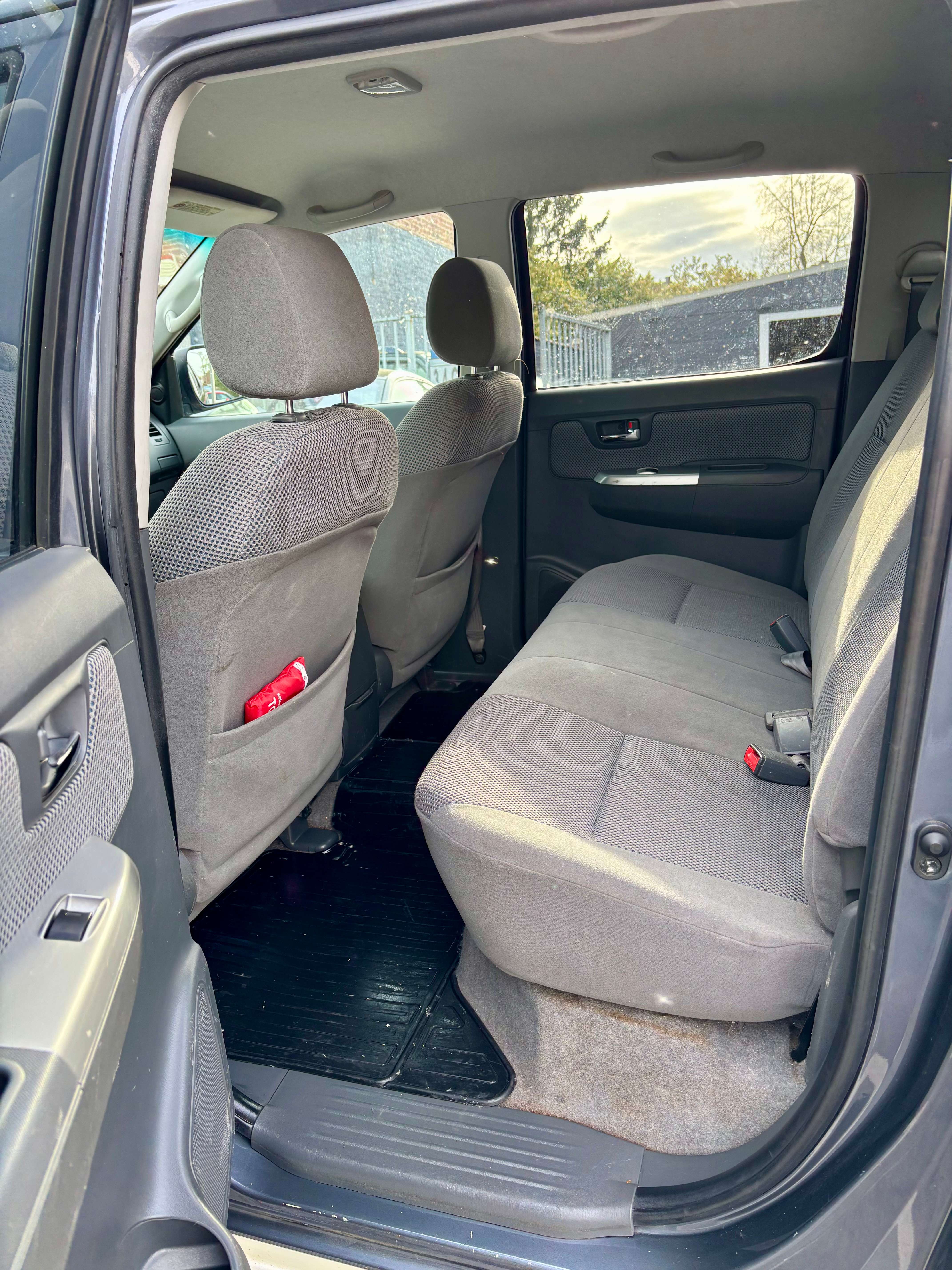 Toyota Hilux 2.5 D-4D 144 SRX " gps " attache rem " car-pass