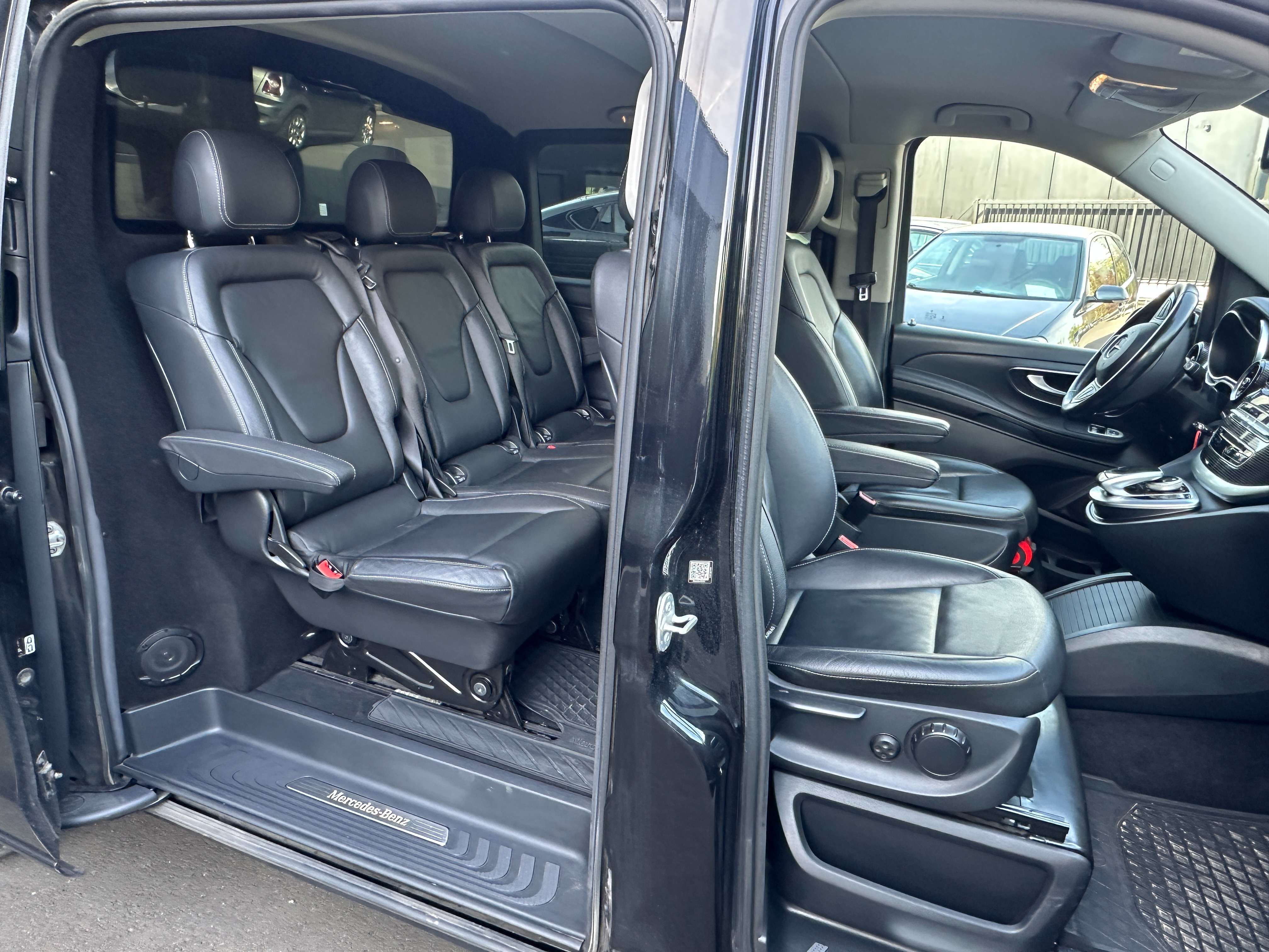 Mercedes-Benz V 300 V 300d L2 Avantgarde Lichte Vracht 5pl/LEDER/ Geen BIV en 135 TAX/Trekh 2500kg/