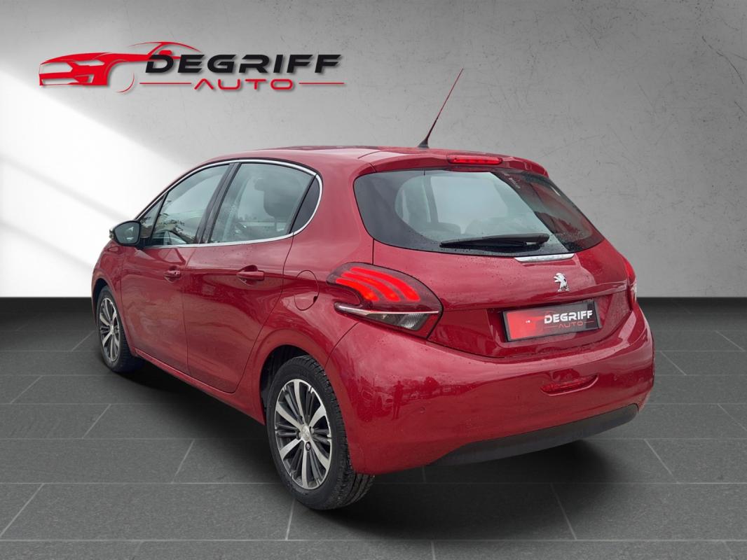 Peugeot 208 1.2 PureTech 82ch BVM5 Allure