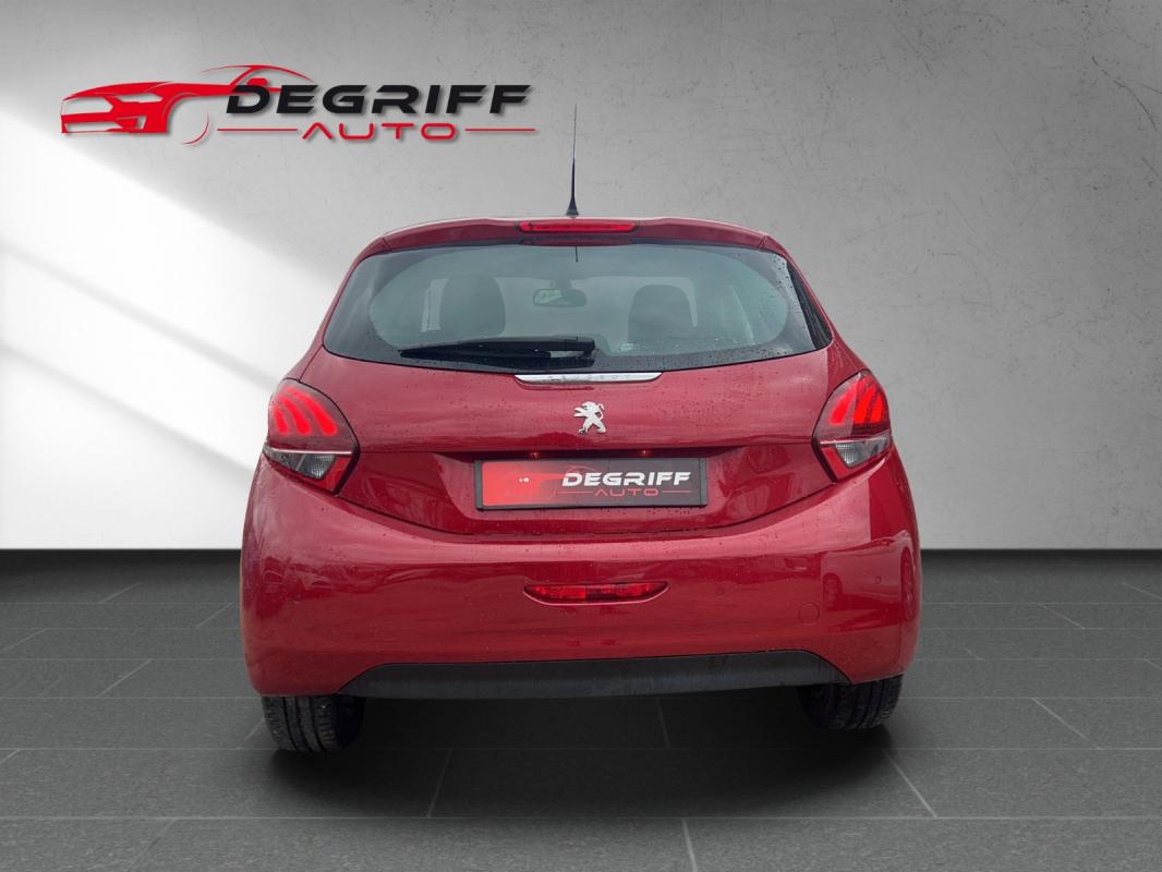 Peugeot 208 1.2 PureTech 82ch BVM5 Allure