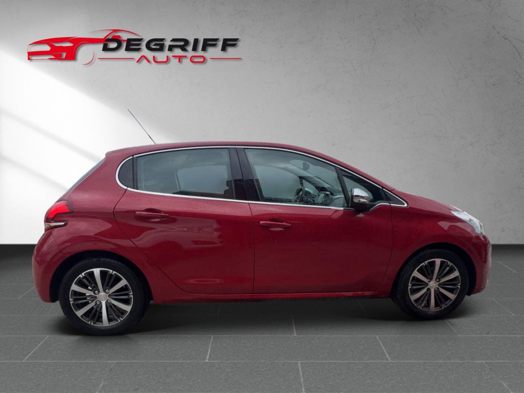 Peugeot 208 1.2 PureTech 82ch BVM5 Allure