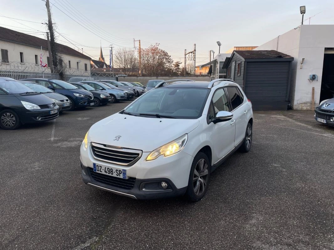 Peugeot 2008 1.2 PureTech 110ch SS EAT6 Féline Titane